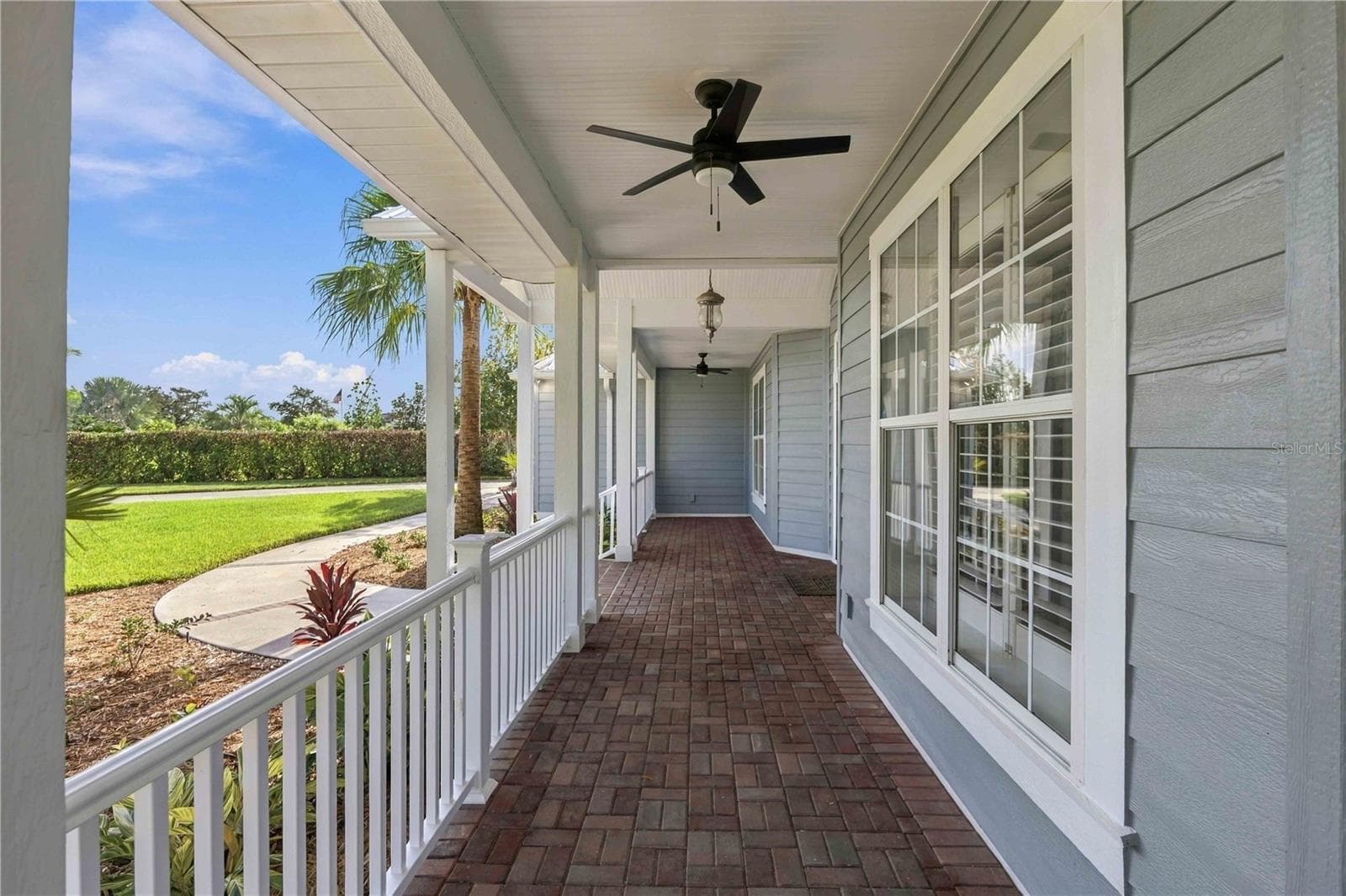 Wrap around porch - 8543 SW AVIARY RD, ARCADIA