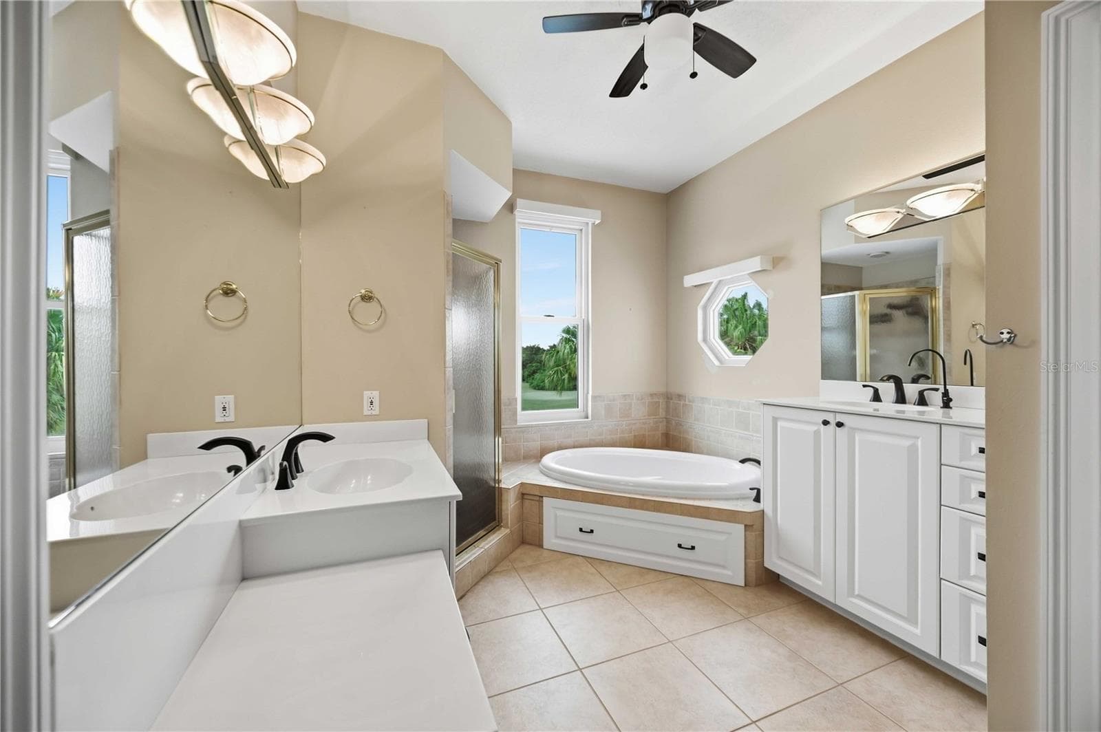 Primary bathroom - 8543 SW AVIARY RD, ARCADIA