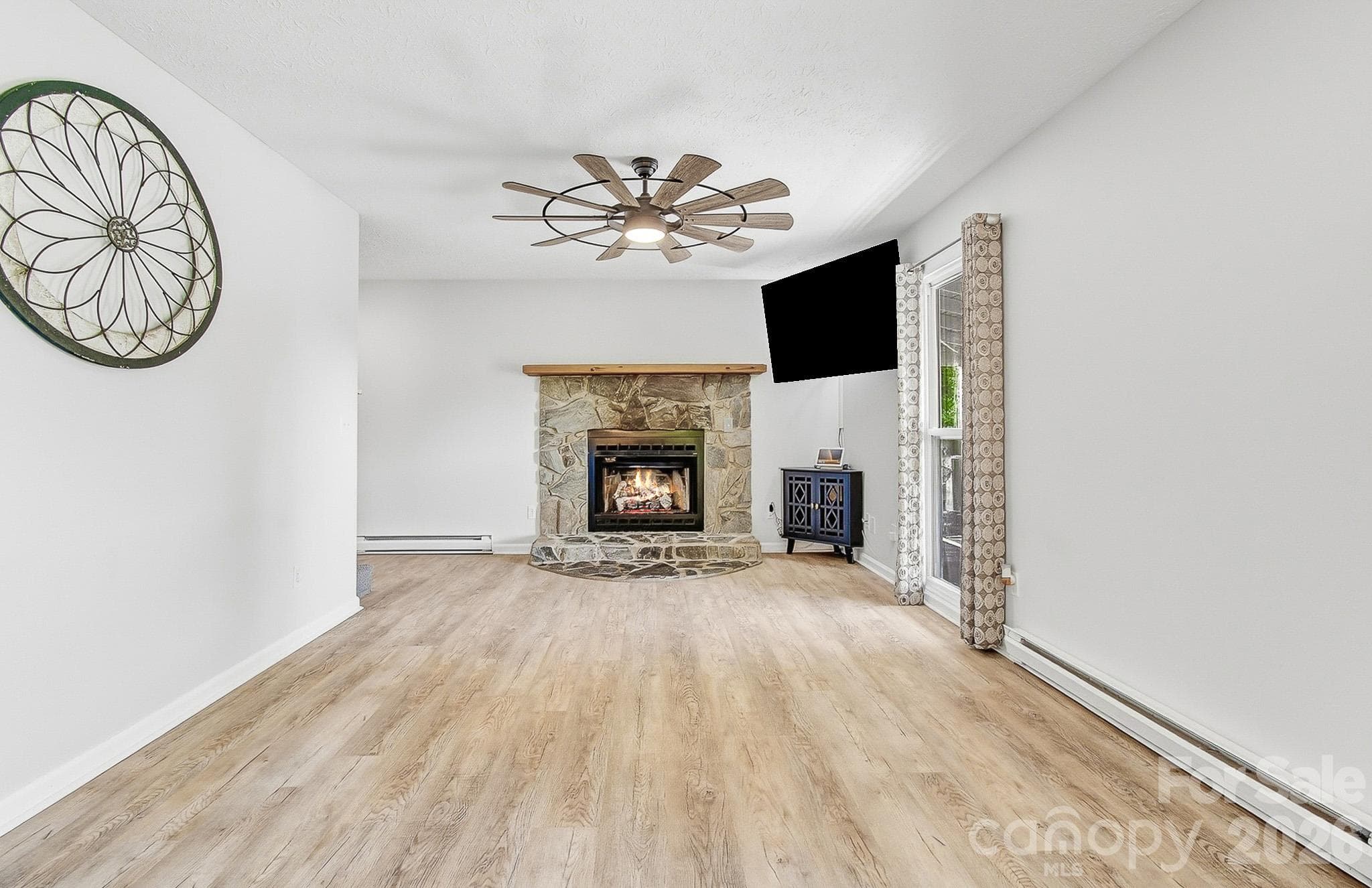 Single Family Residence at Waynesville, photo 12 of 85