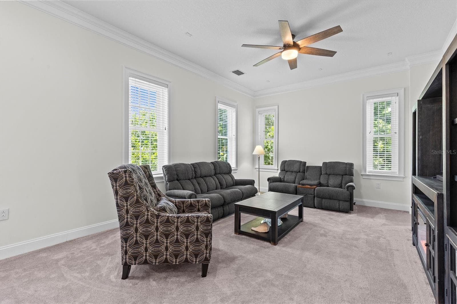 Potential home office, studio, game room, home theatre. - 480 GILMAN PL N, ST PETERSBURG