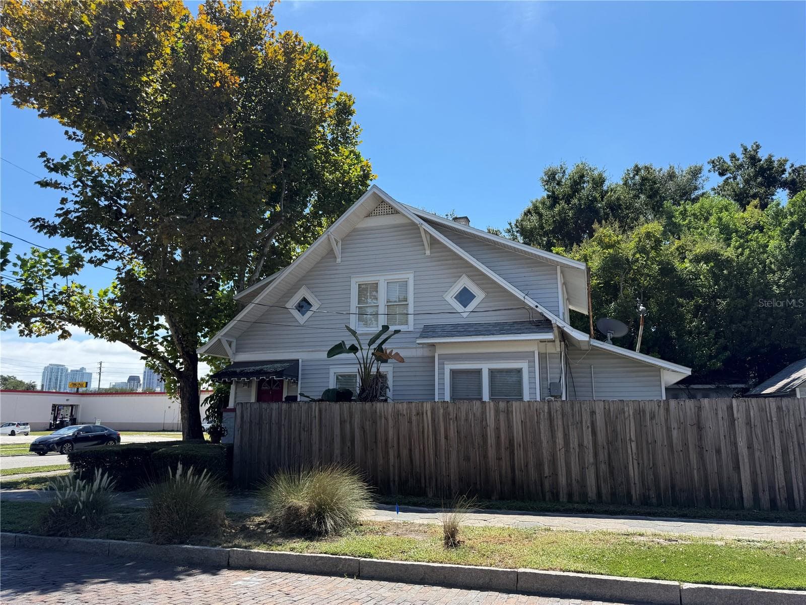 Single Family Residence at 950 10TH ST N, ST PETERSBURG, photo 42 of 43