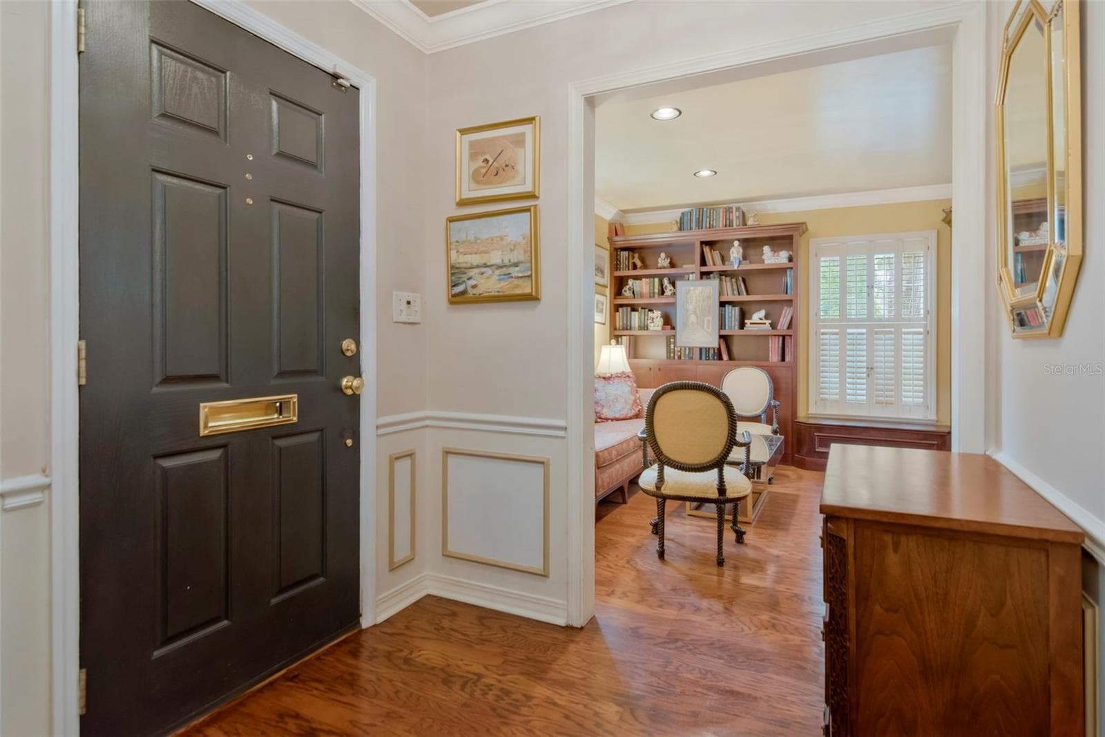 Pretty foyer - 1231 S ROXMERE RD, TAMPA