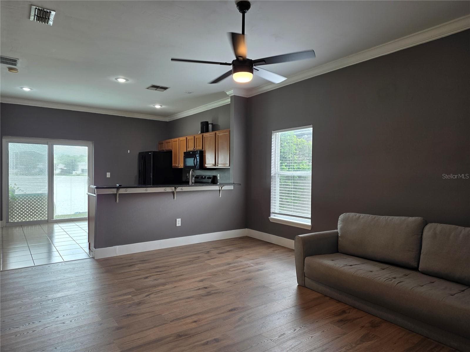 Single Family Residence at 4908 WATERSIDE POINTE CIR, ORLANDO, photo 8 of 33