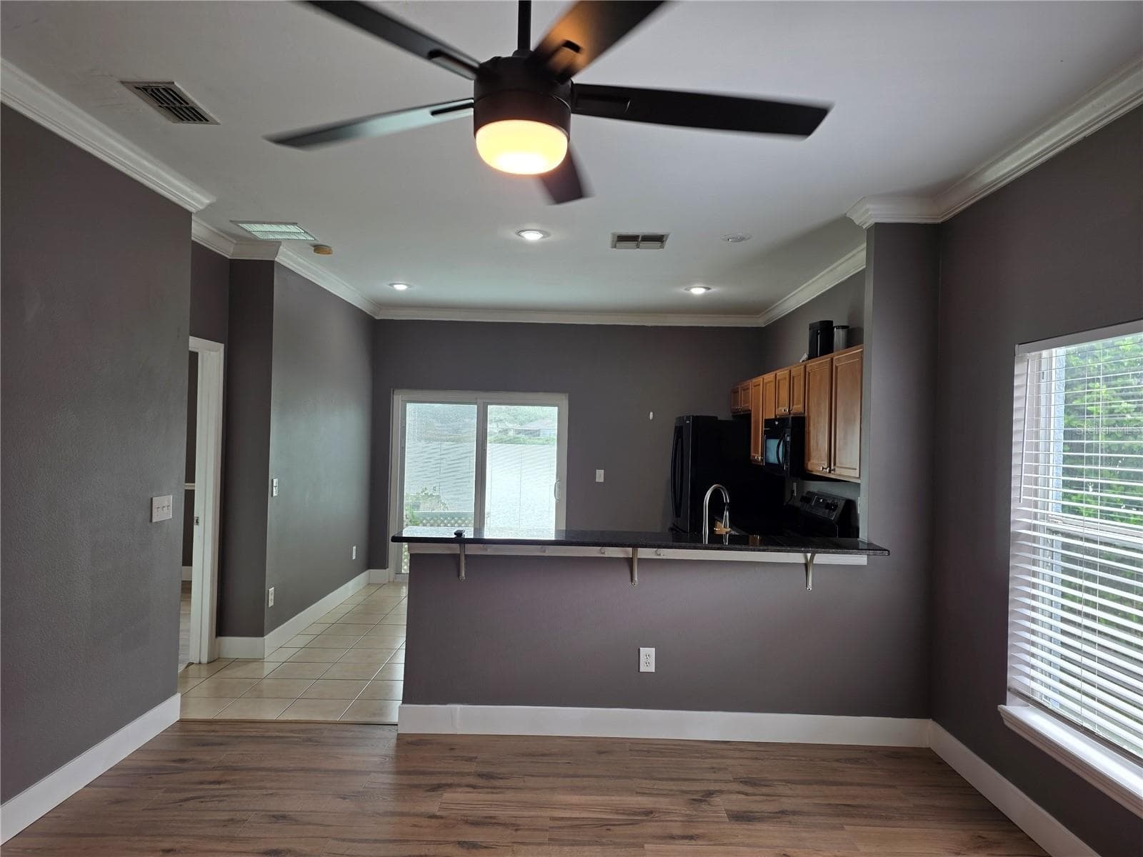 Single Family Residence at 4908 WATERSIDE POINTE CIR, ORLANDO, photo 9 of 33