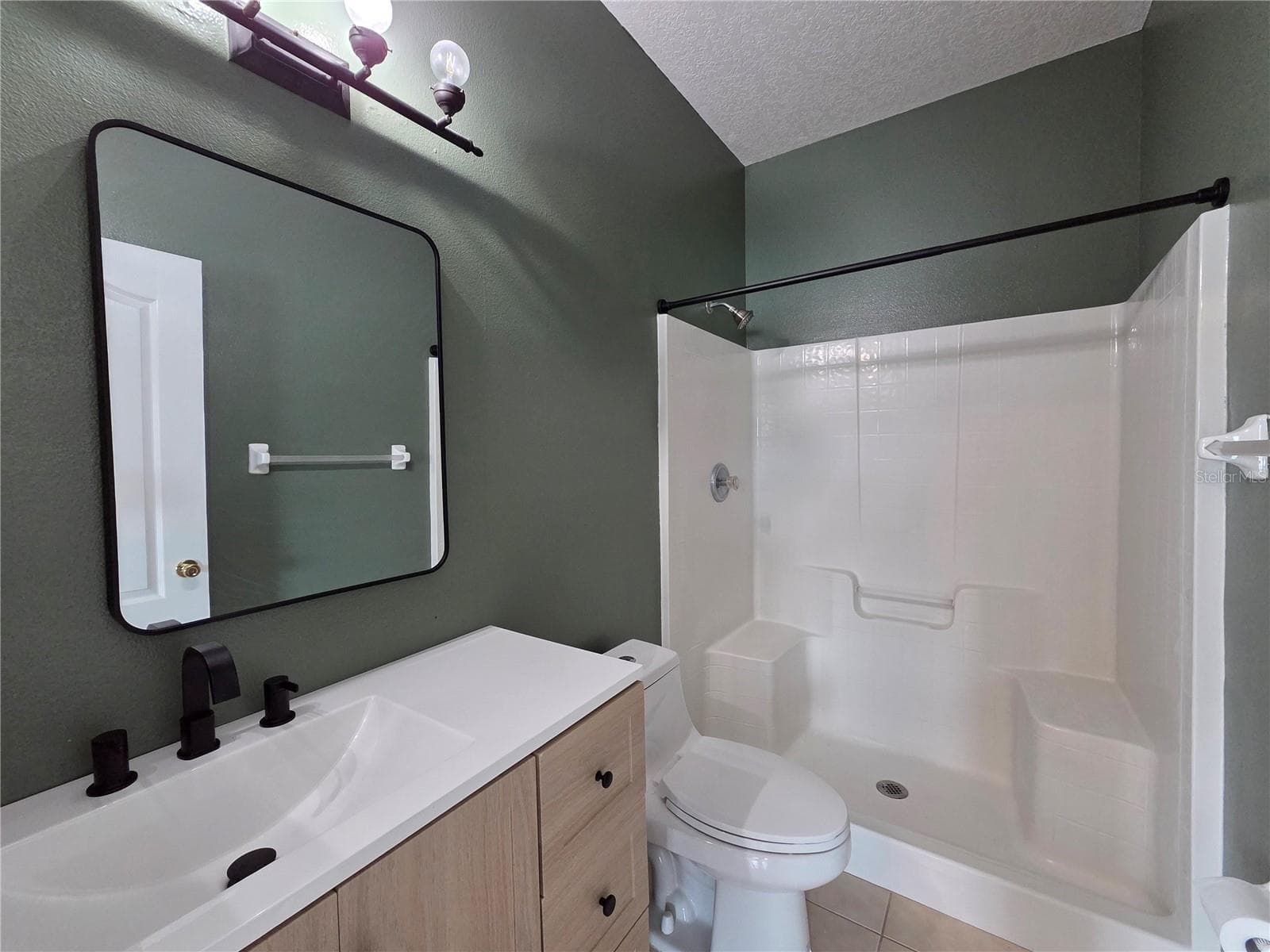 Single Family Residence at 4908 WATERSIDE POINTE CIR, ORLANDO, photo 19 of 33