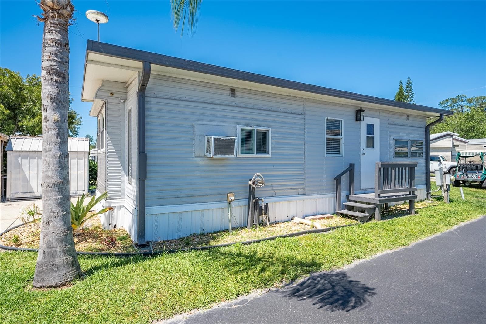 Manufactured Home at 1379 MAINSAIL LN, ST CLOUD, photo 17 of 35
