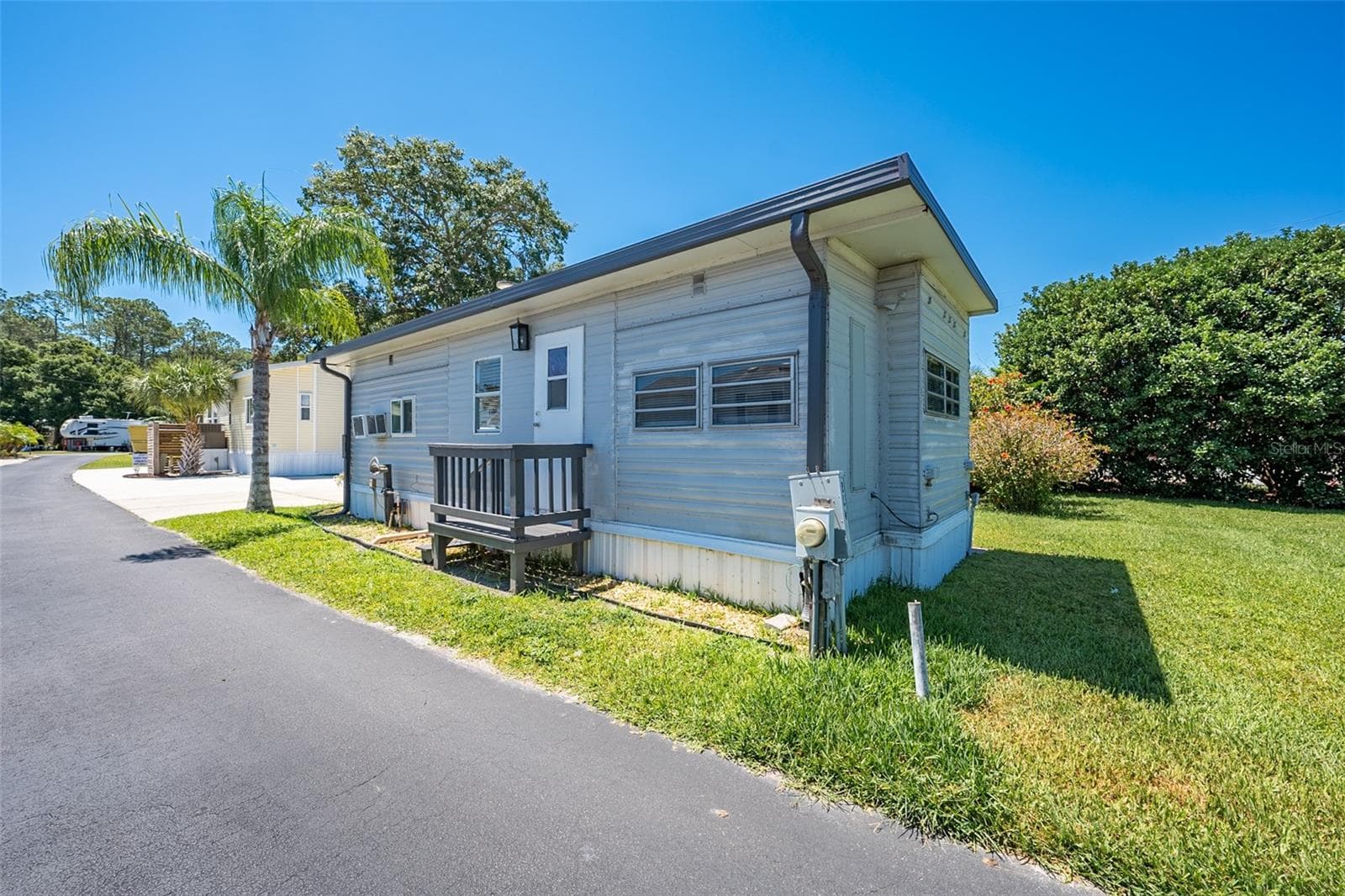 Manufactured Home at 1379 MAINSAIL LN, ST CLOUD, photo 18 of 35