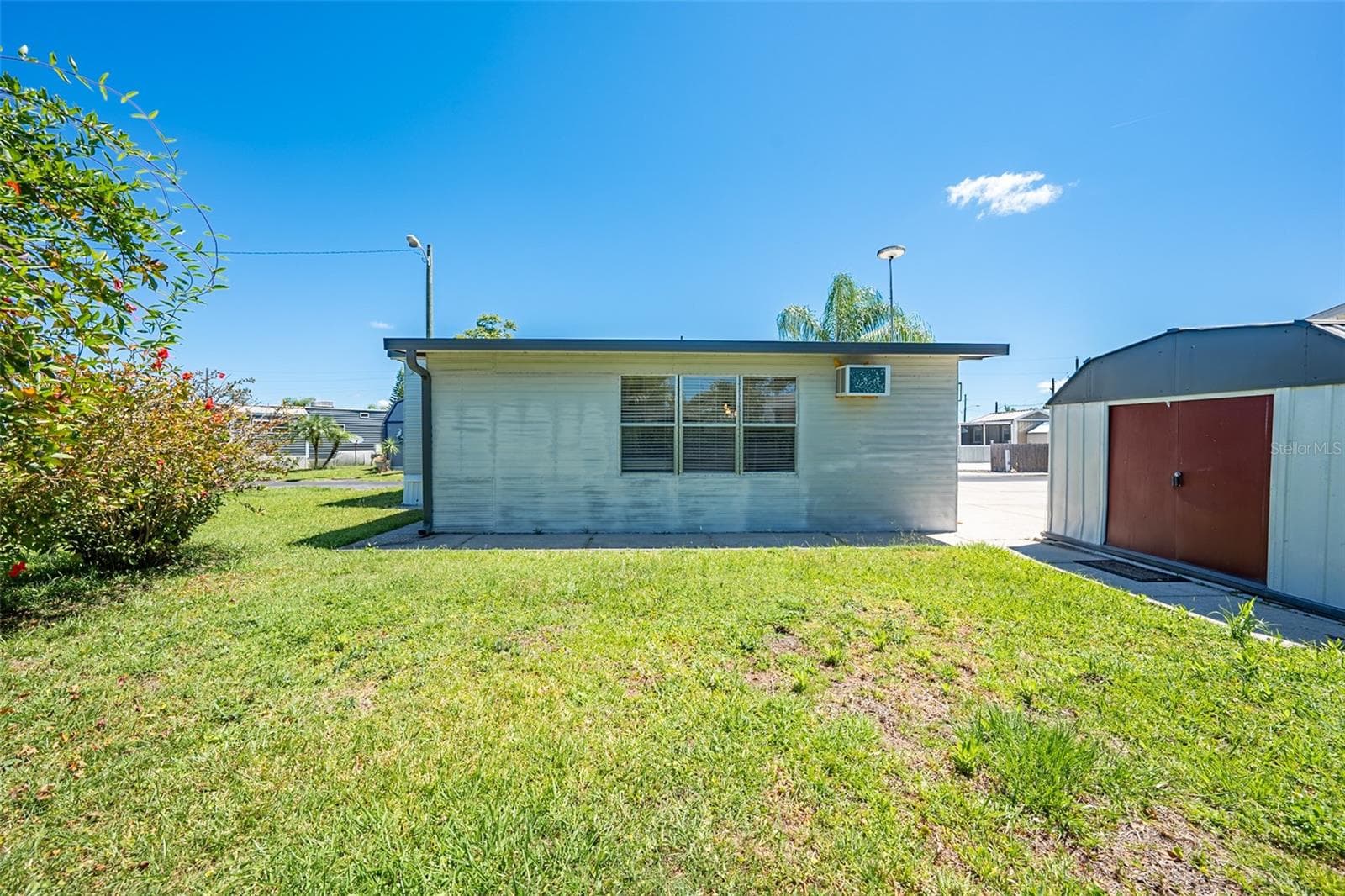 Manufactured Home at 1379 MAINSAIL LN, ST CLOUD, photo 19 of 35