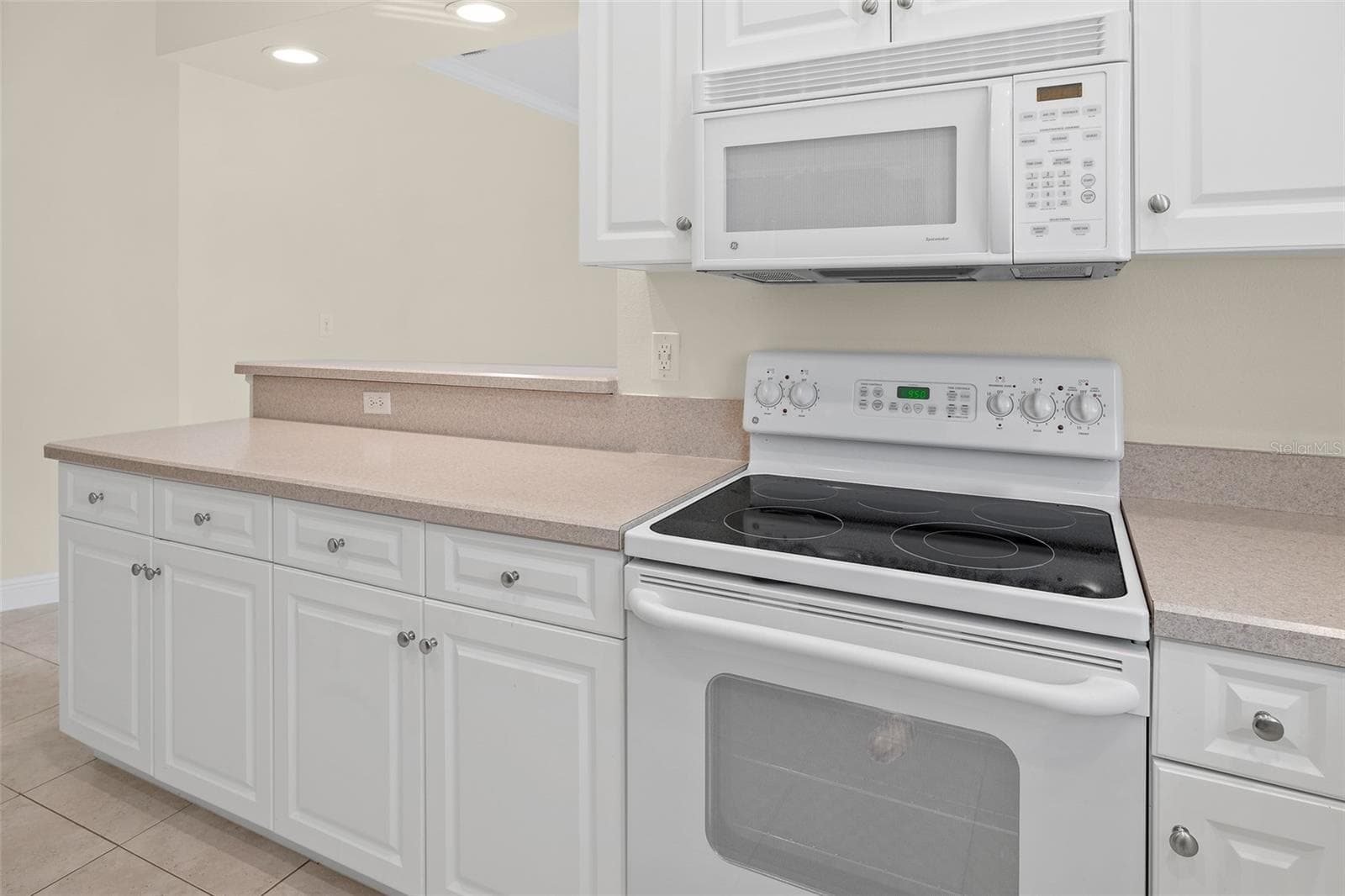 Kitchen - 4381 TIMOTHY DR, MERRITT ISLAND
