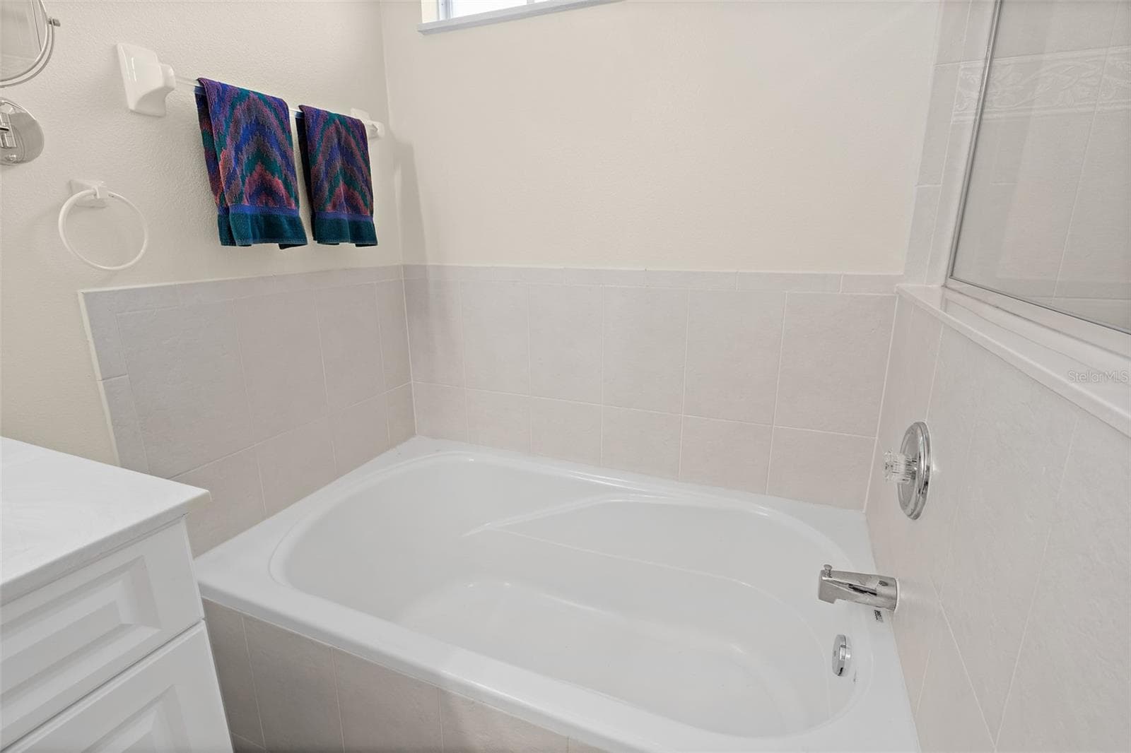 Soaking Tub - 4381 TIMOTHY DR, MERRITT ISLAND