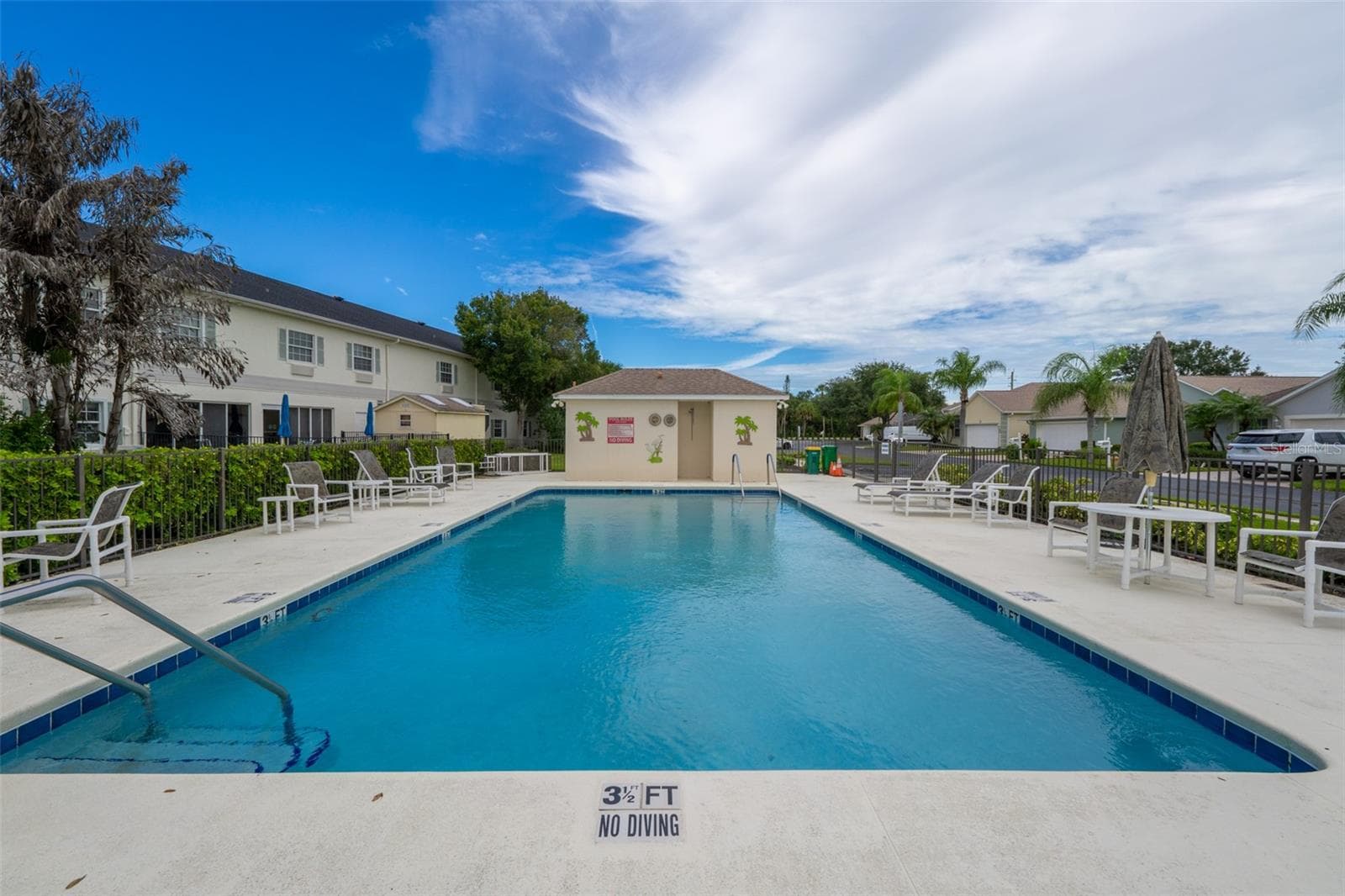 Sparkling Pool - 4381 TIMOTHY DR, MERRITT ISLAND