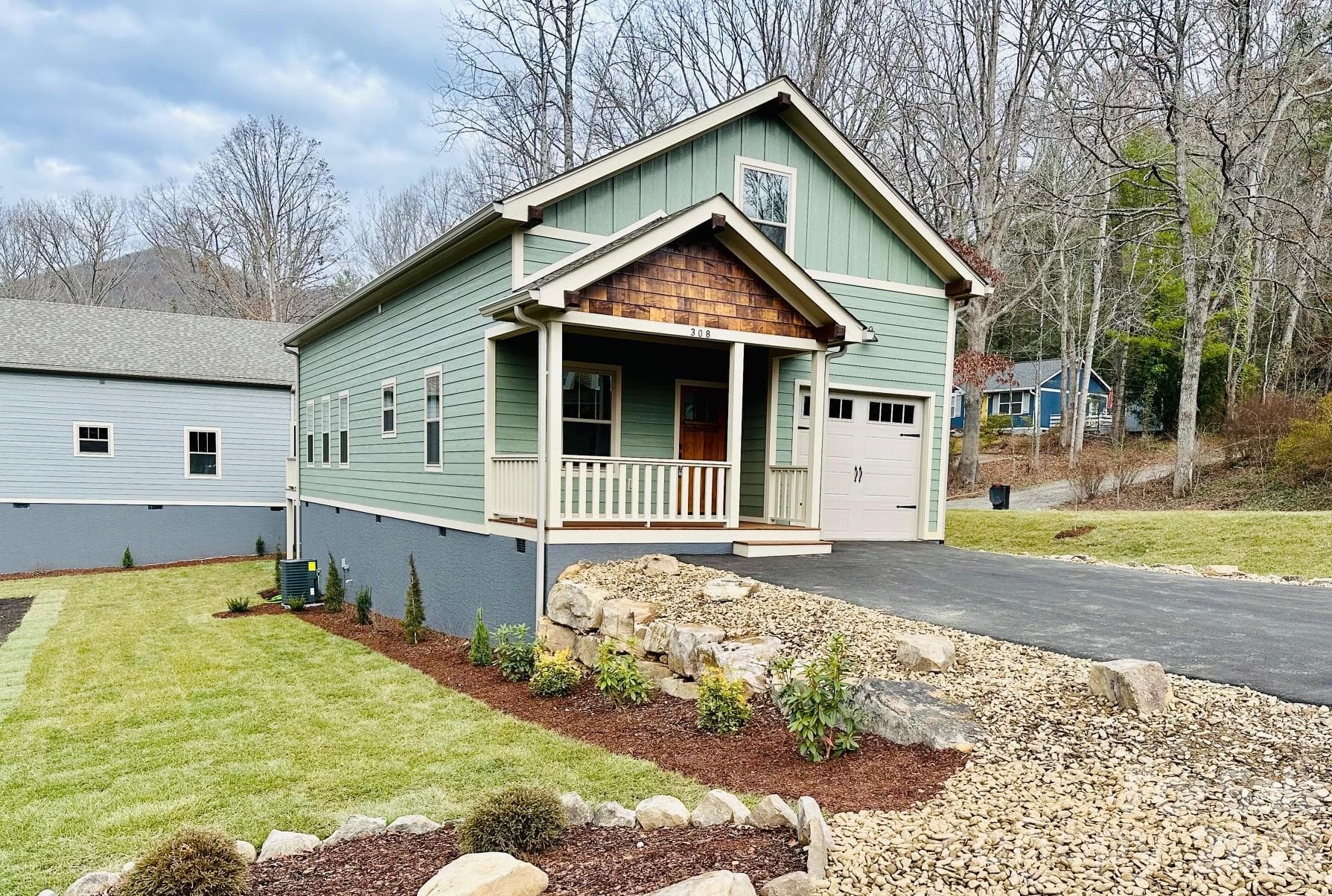 Single Family Residence at 308 Ninth Street, Black Mountain, photo 3 of 33