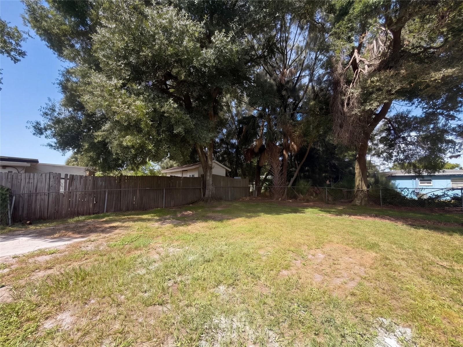 Single Family Residence at 7916 ENDIVE AVE, TAMPA, photo 19 of 21