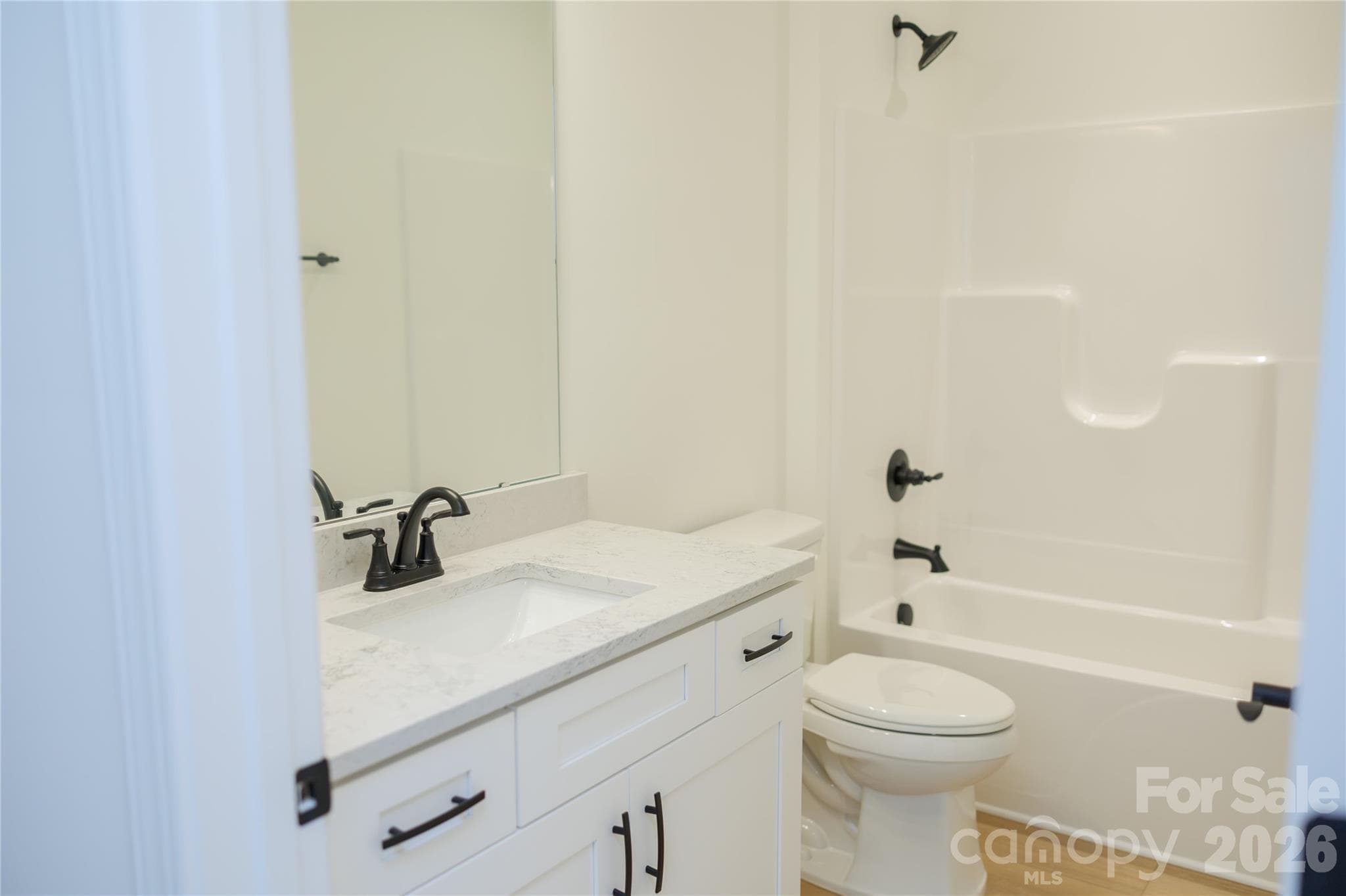 Hall Bath - 107 Abbington Lane, Shelby