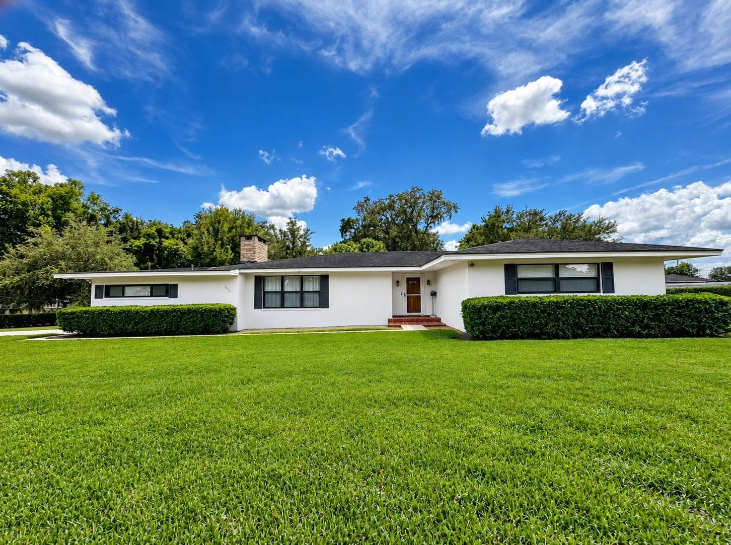 1615 LAKE MIRIAM DR