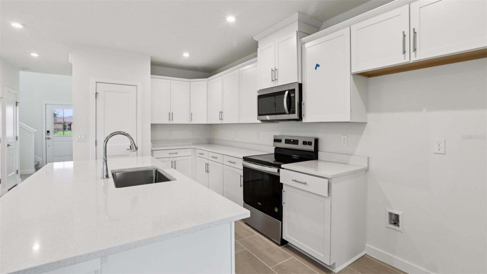 Single Family Residence at 3286 CUP DR, LAKELAND, photo 11 of 26