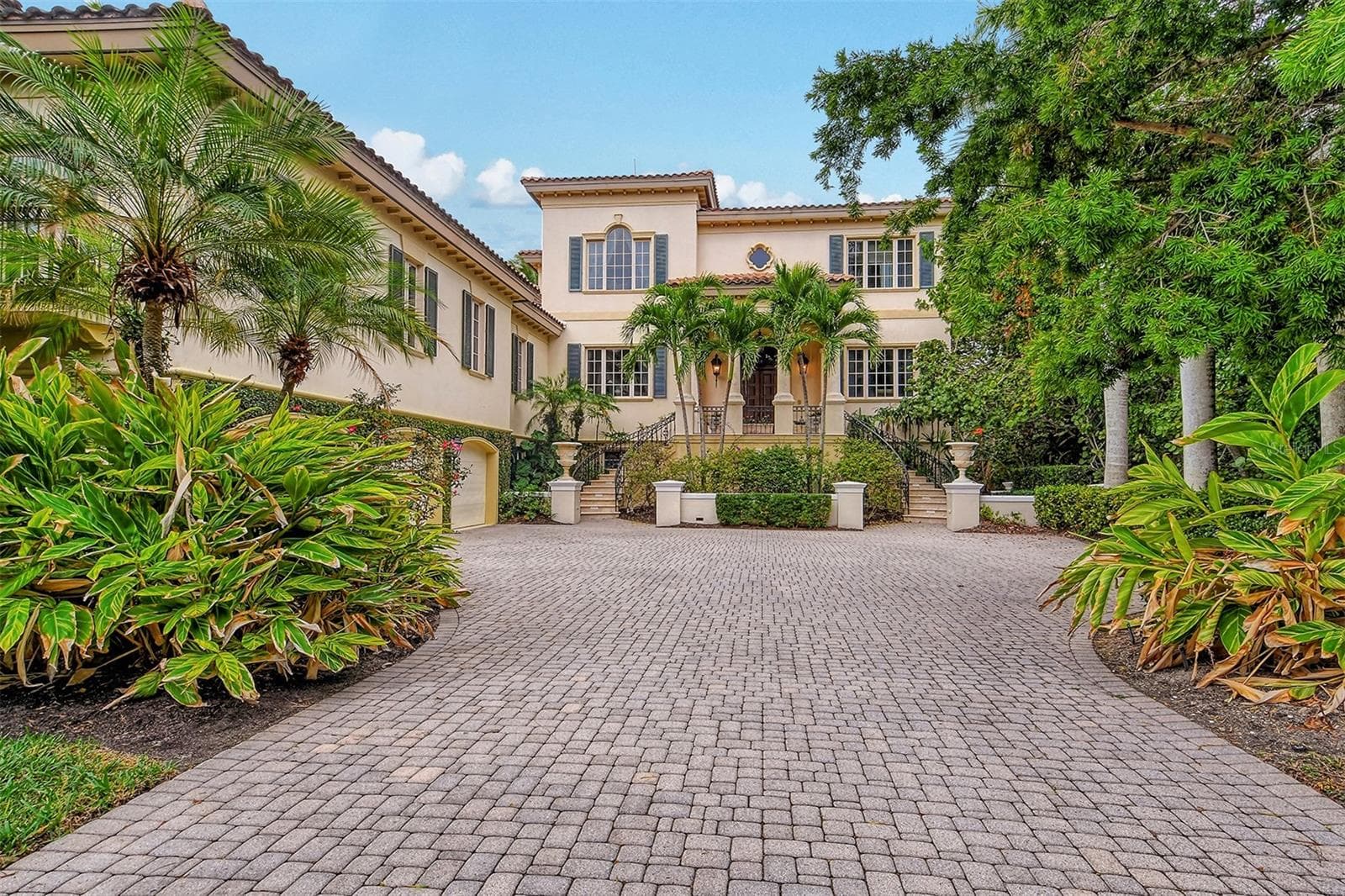 Single Family Residence at 1083 WESTWAY DR, SARASOTA, photo 3 of 100