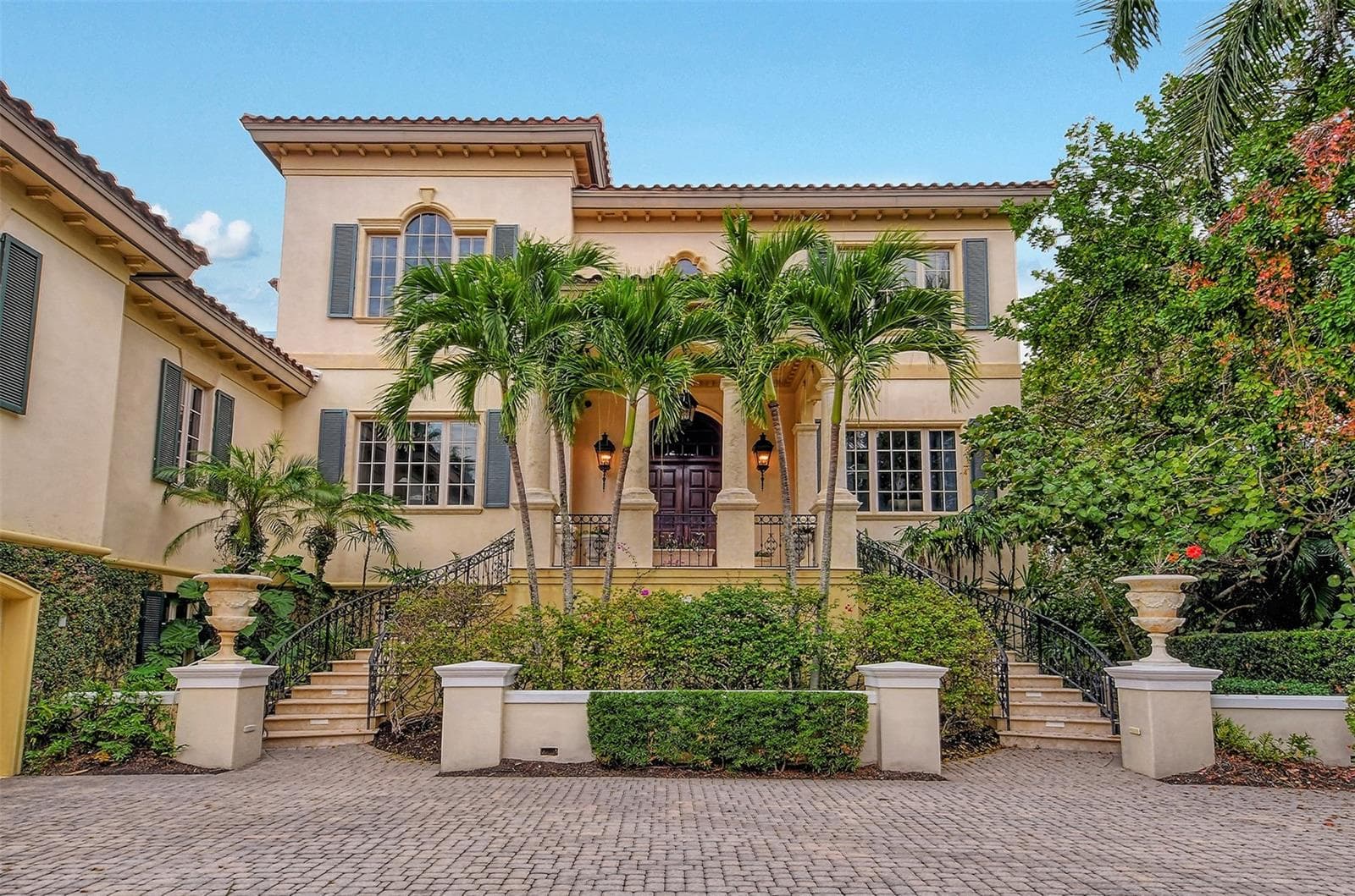 Single Family Residence at 1083 WESTWAY DR, SARASOTA, photo 2 of 100