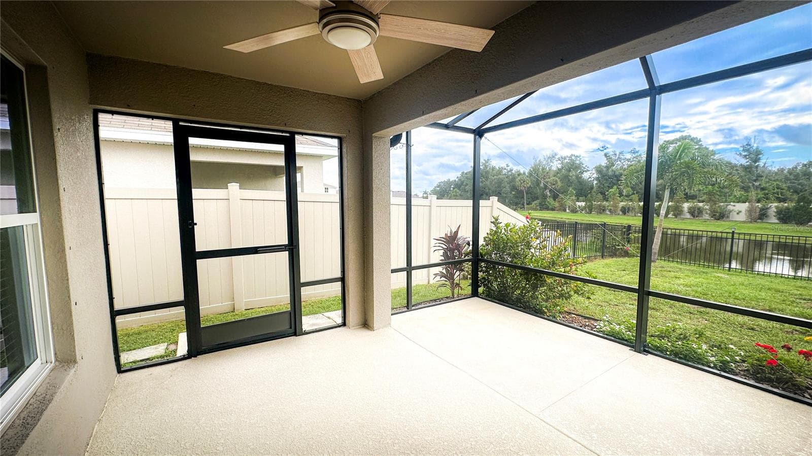 Extended screened-in lanai - 12293 MOUNTAIN ISLAND TRL, PARRISH