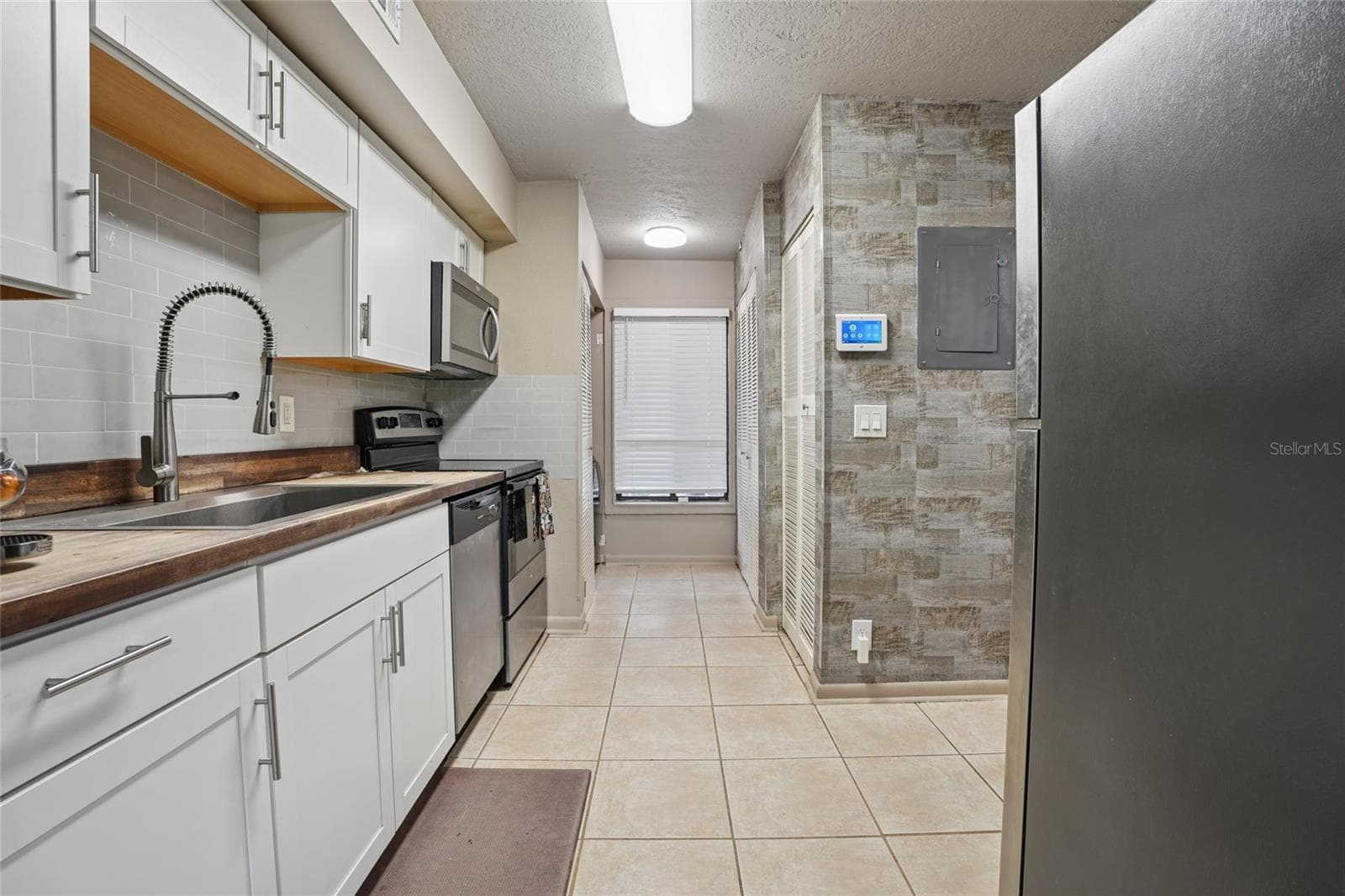Condominium at 5304 BURNING TREE DR #D03, ORLANDO, photo 5 of 25