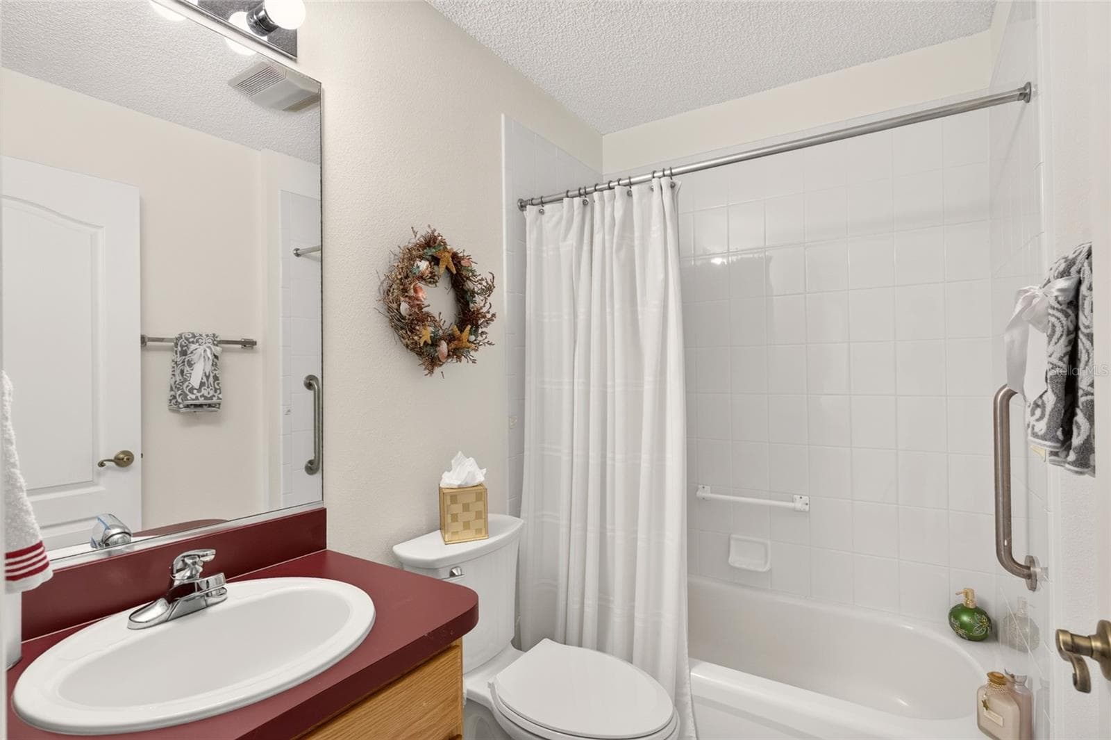 Single Family Residence at 1700 NORFOLK AVE, THE VILLAGES, photo 33 of 44