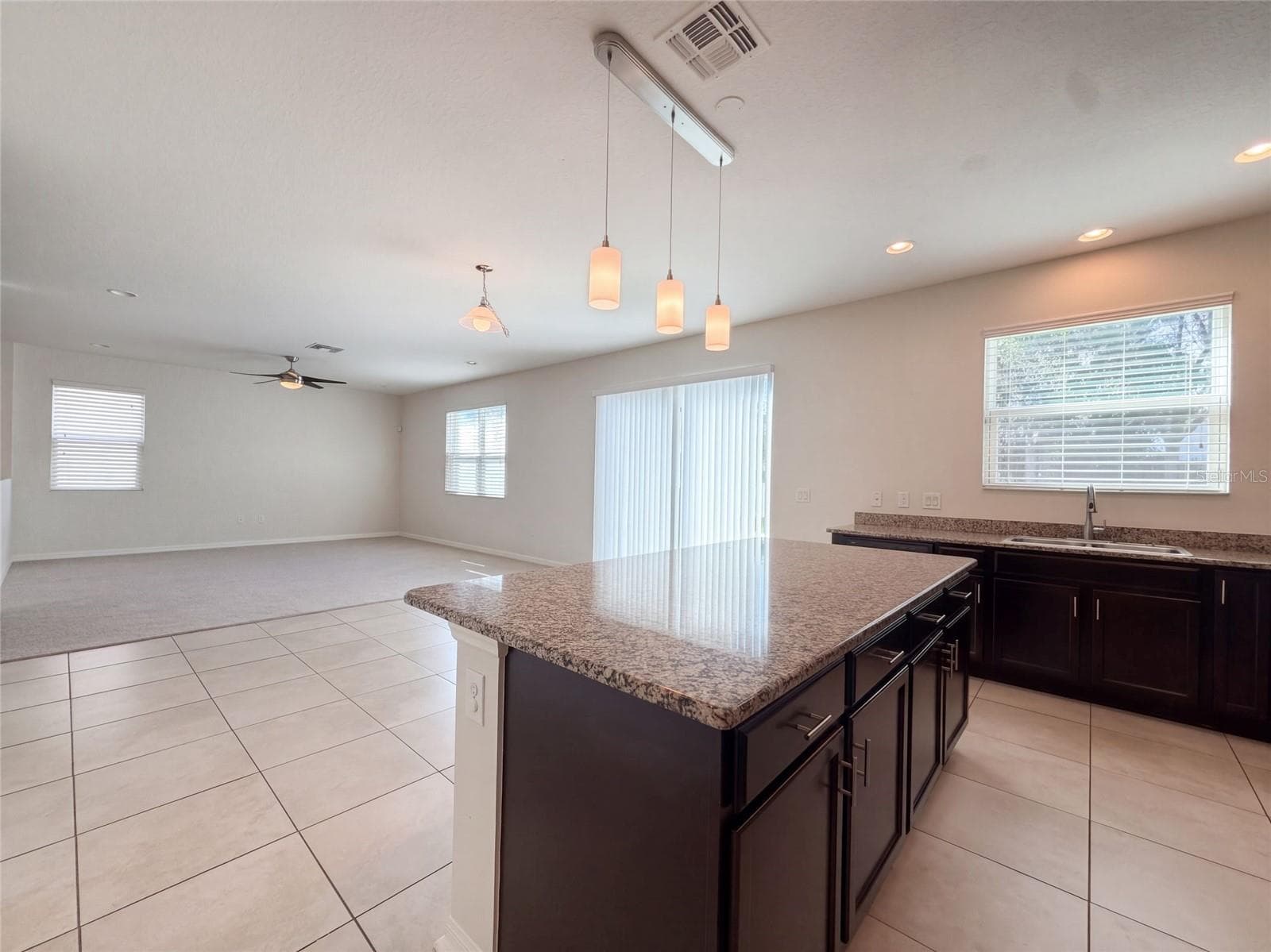 Single Family Residence at 7607 TANGLE RUSH DR, GIBSONTON, photo 6 of 28