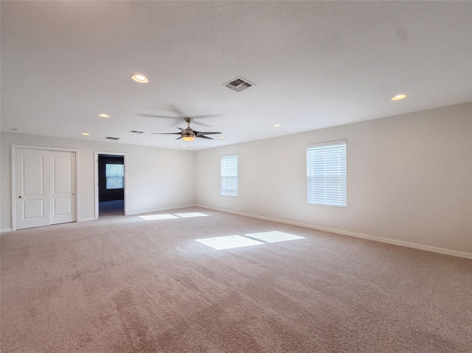 Single Family Residence at 7607 TANGLE RUSH DR, GIBSONTON, photo 24 of 28