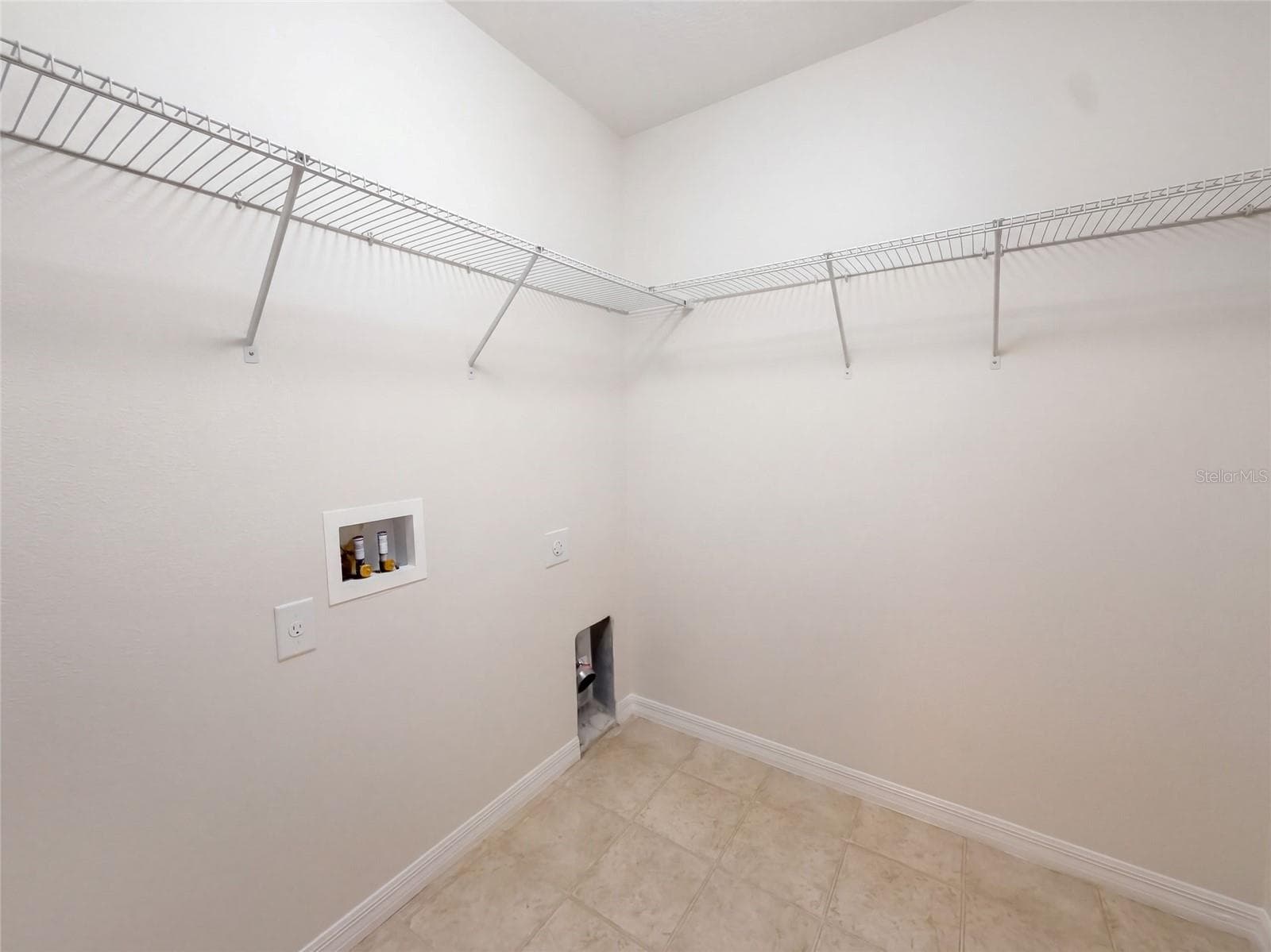 Single Family Residence at 7607 TANGLE RUSH DR, GIBSONTON, photo 26 of 28