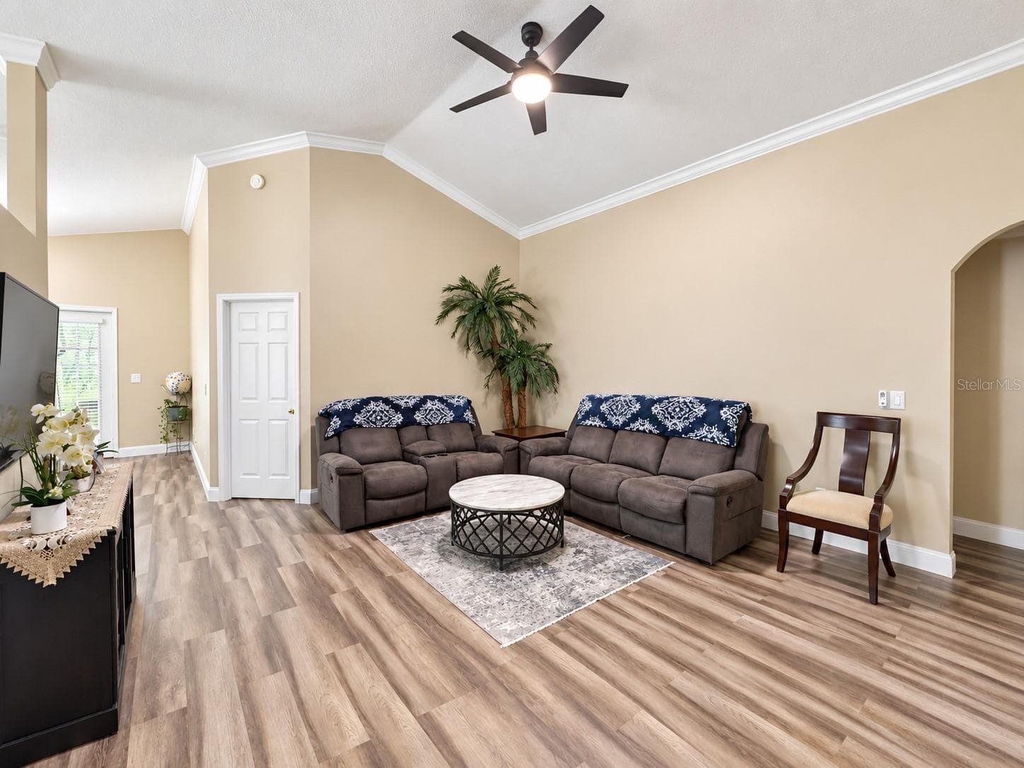 Single Family Residence at 527 DUNOON ST, OCOEE, photo 8 of 18