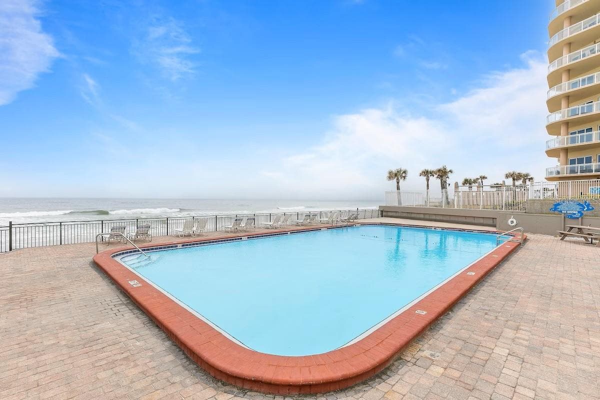 Main Pool - 1909 S ATLANTIC AVE #605, DAYTONA BEACH