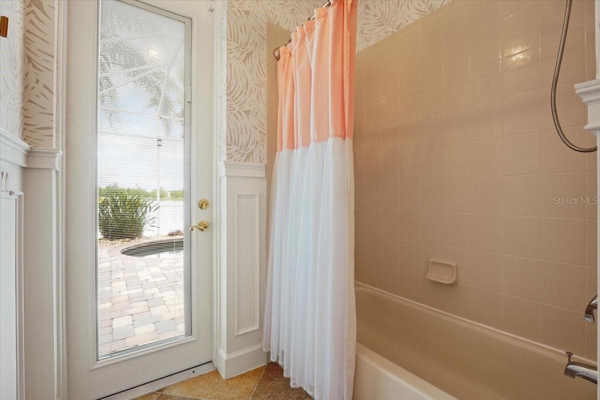 Secondary Bathroom/Pool bath access - 6627 MERRYVALE LN, PORT ORANGE