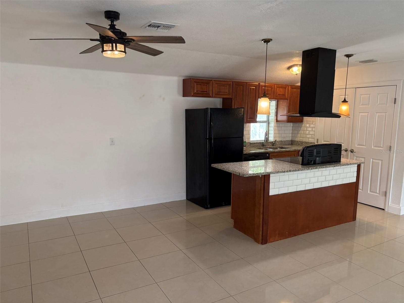 Single Family Residence at 2415 MAYER ST, ORLANDO, photo 18 of 51