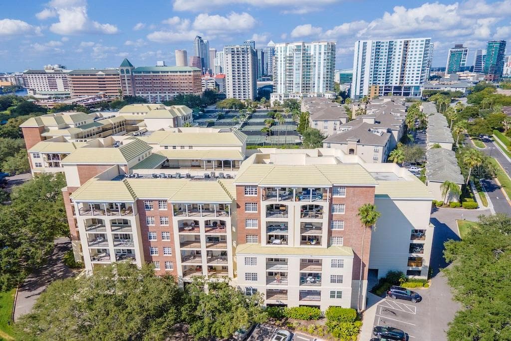 1002 S HARBOUR ISLAND BLVD #1302
