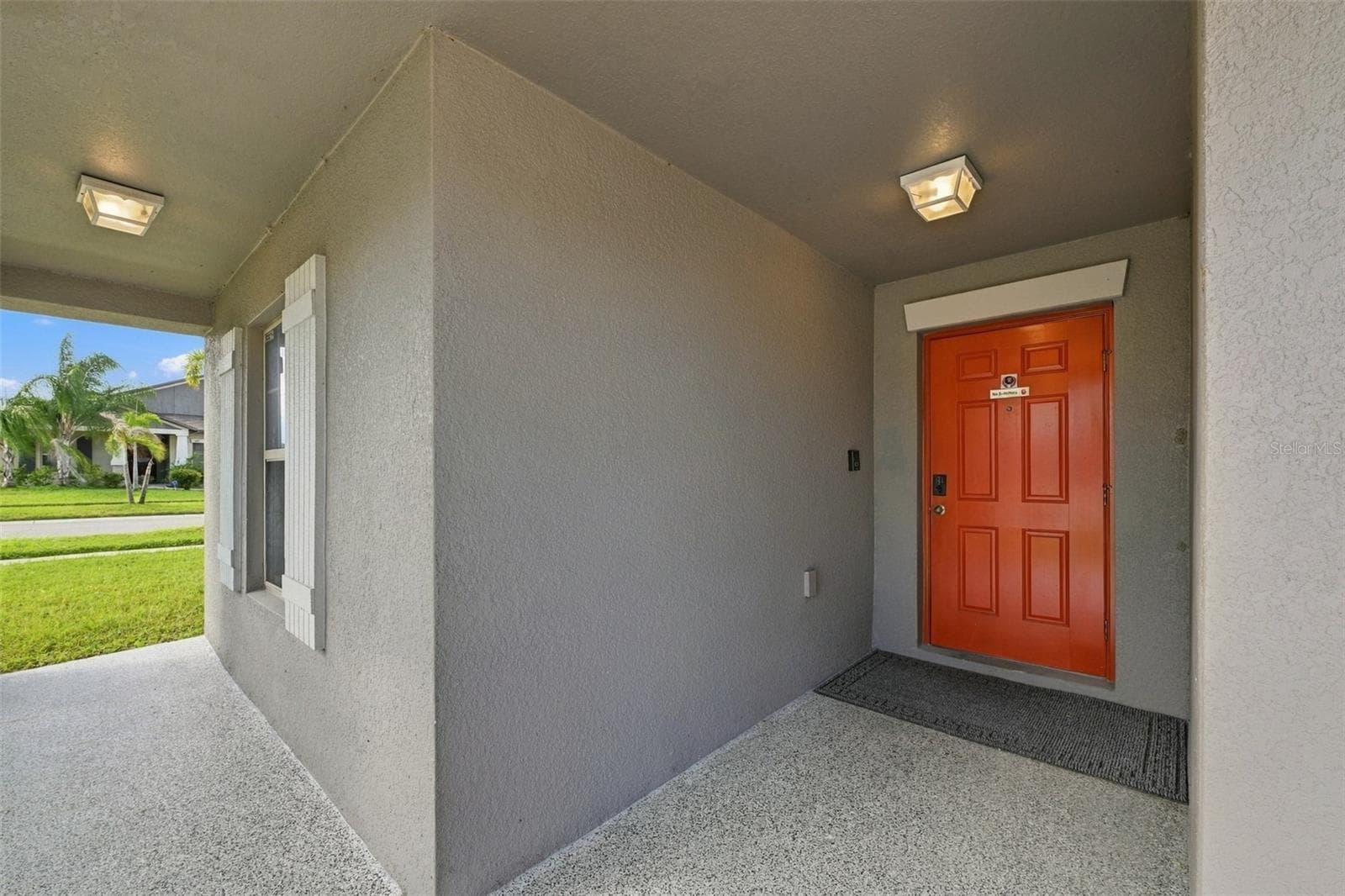 Single Family Residence at 16681 CARLTON POND ST, WIMAUMA, photo 4 of 50