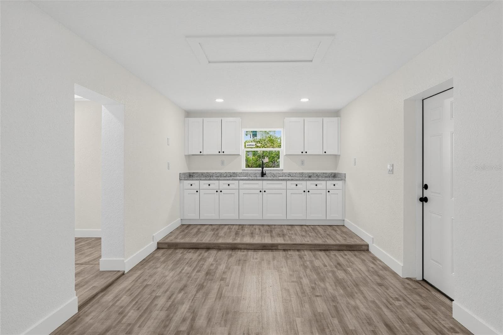 Single Family Residence at 4050 26TH ST N, ST PETERSBURG, photo 14 of 33