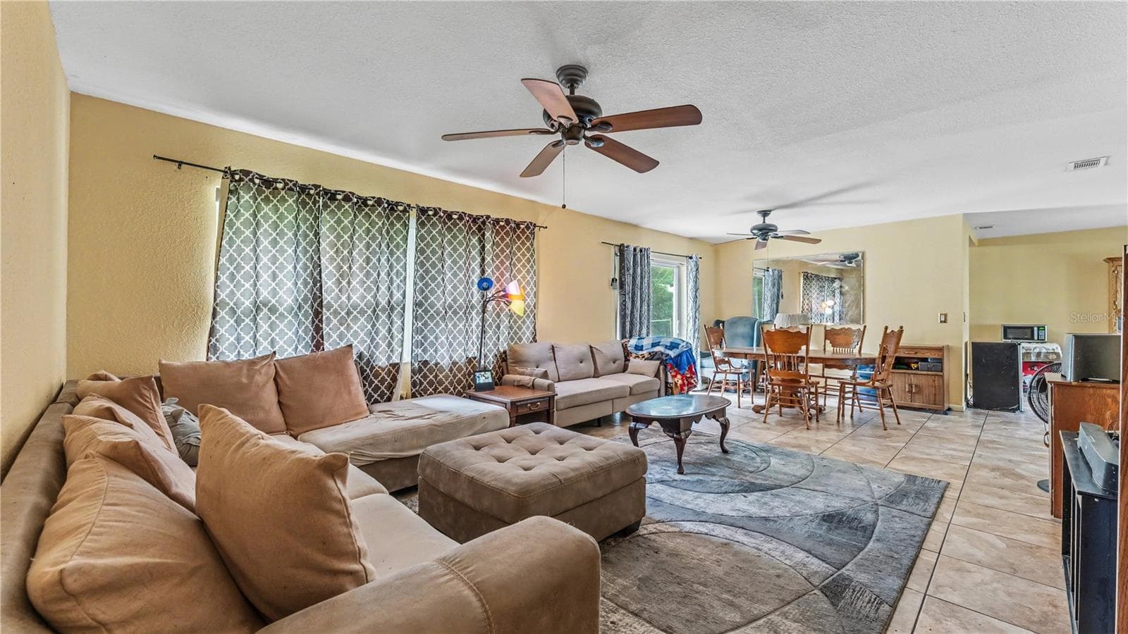 Living room - 116 MARIS CT, LAKELAND