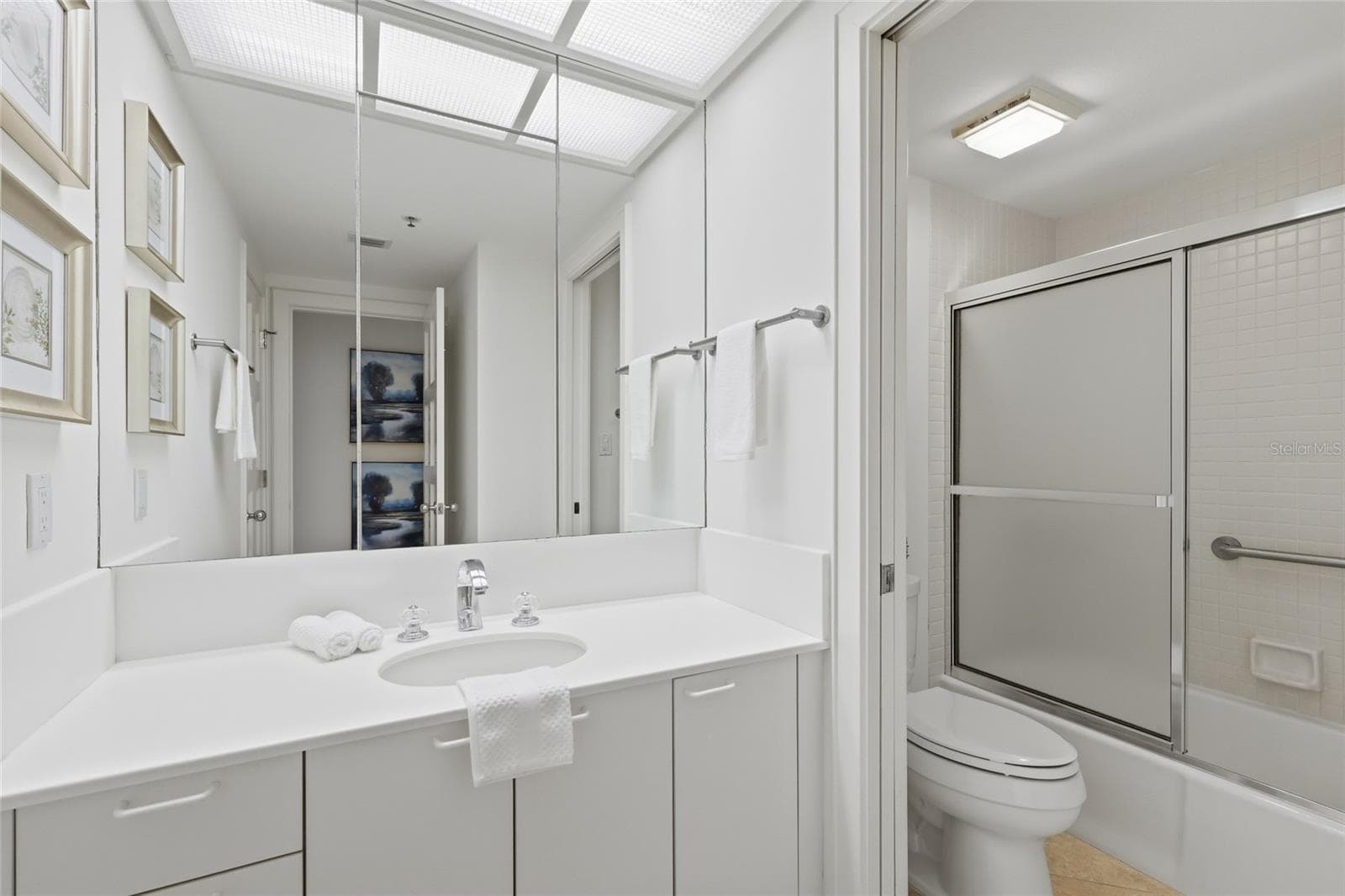 Condominium at 2550 HARBOURSIDE DR #333, LONGBOAT KEY, photo 22 of 44