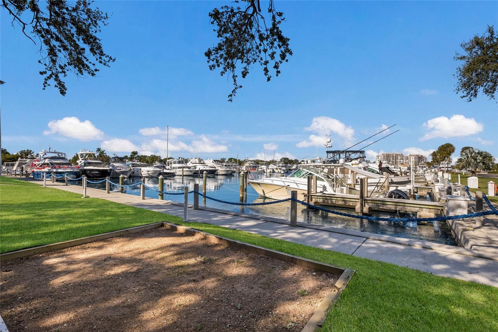 Condominium at 2550 HARBOURSIDE DR #333, LONGBOAT KEY, photo 34 of 44