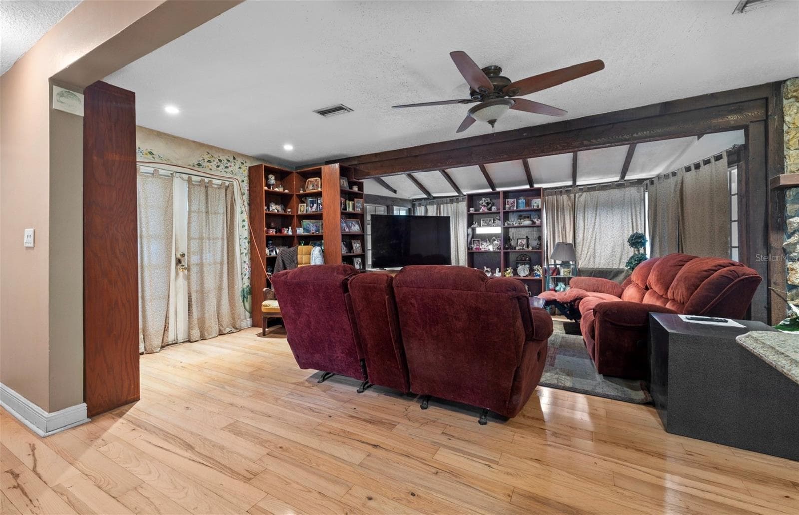 view of living room from kitchen - 8602 N ROME AVE, TAMPA