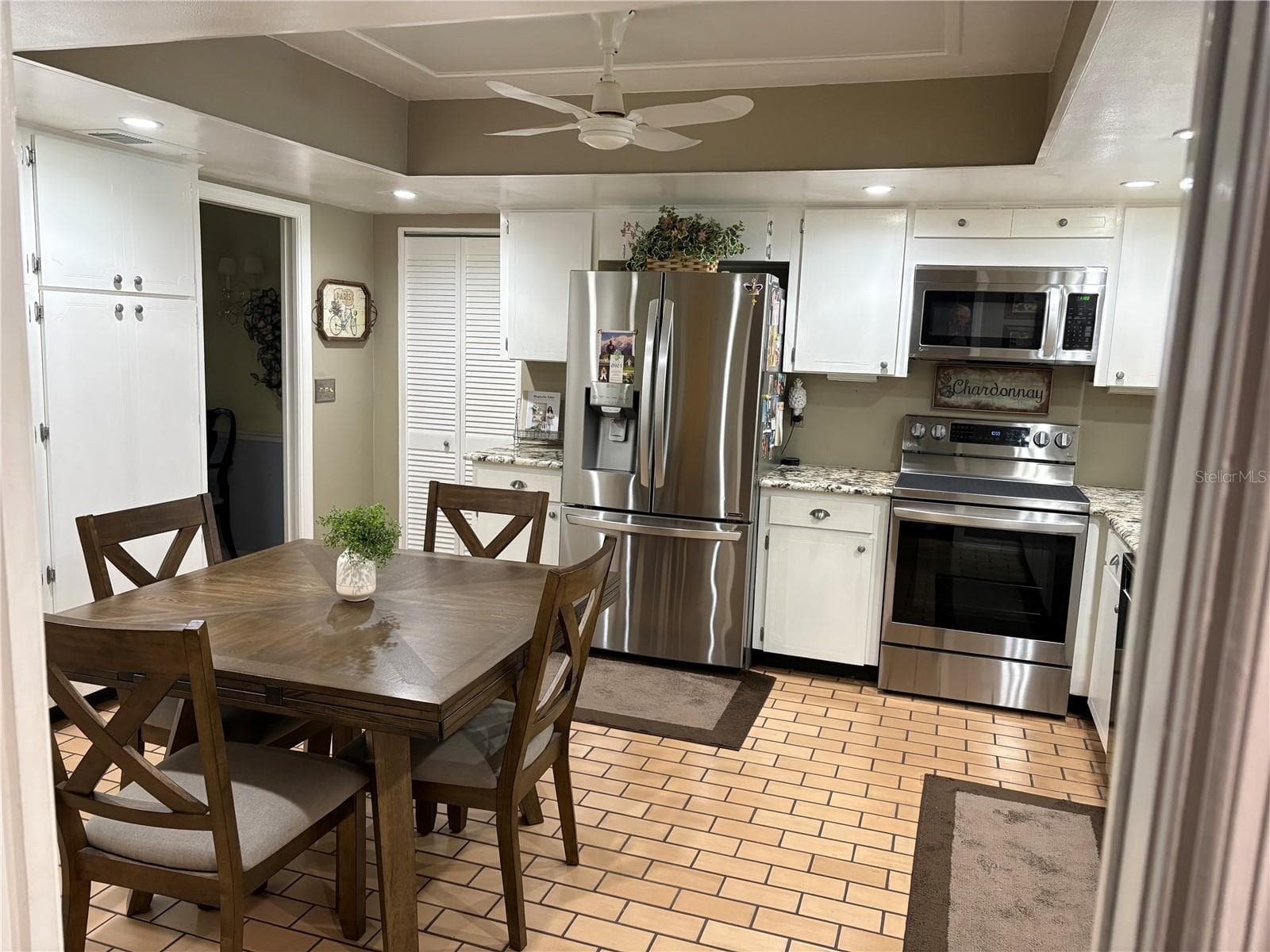 Single Family Residence at 130 SPRINGWOOD TRL, ALTAMONTE SPRINGS, photo 5 of 38