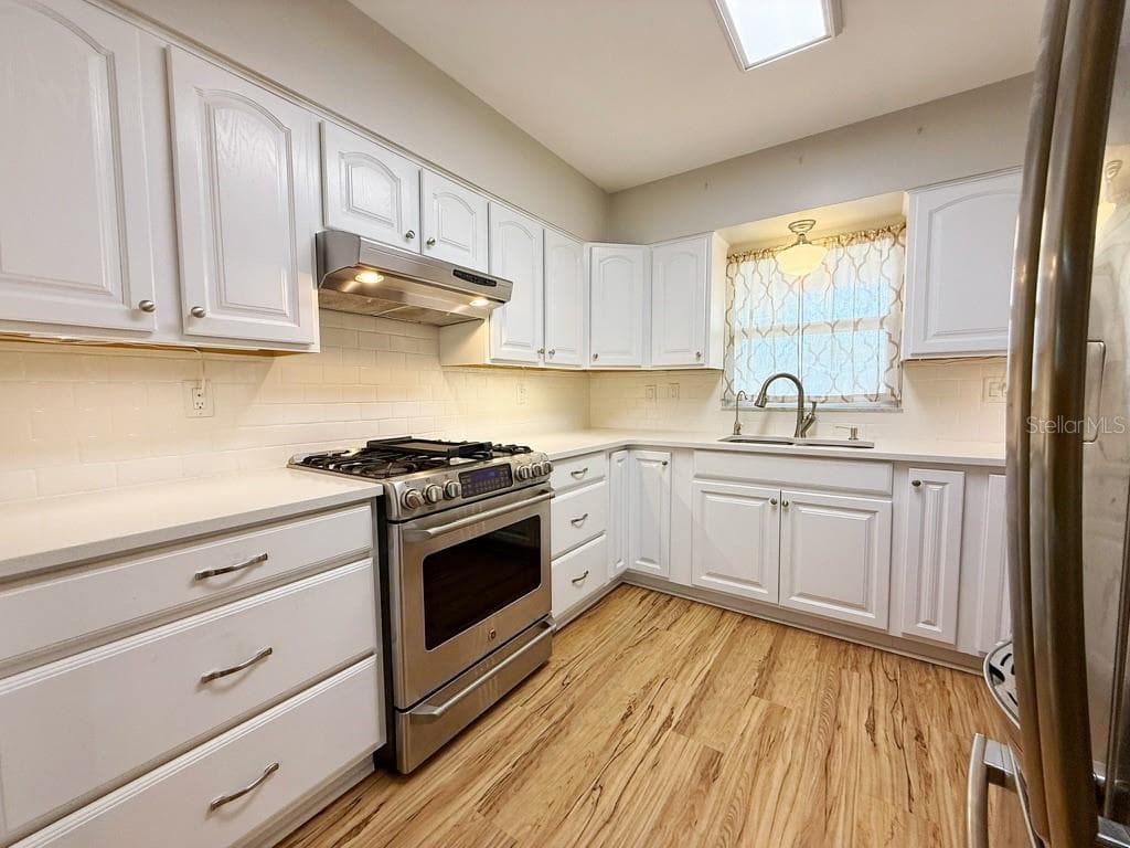 Kitchen Photo #3 - 1841 5TH ST SE, WINTER HAVEN