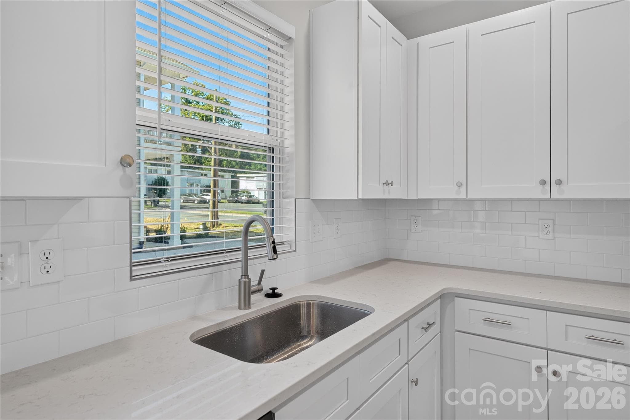 Townhouse at 3535 Avalon Avenue, Charlotte, photo 10 of 22