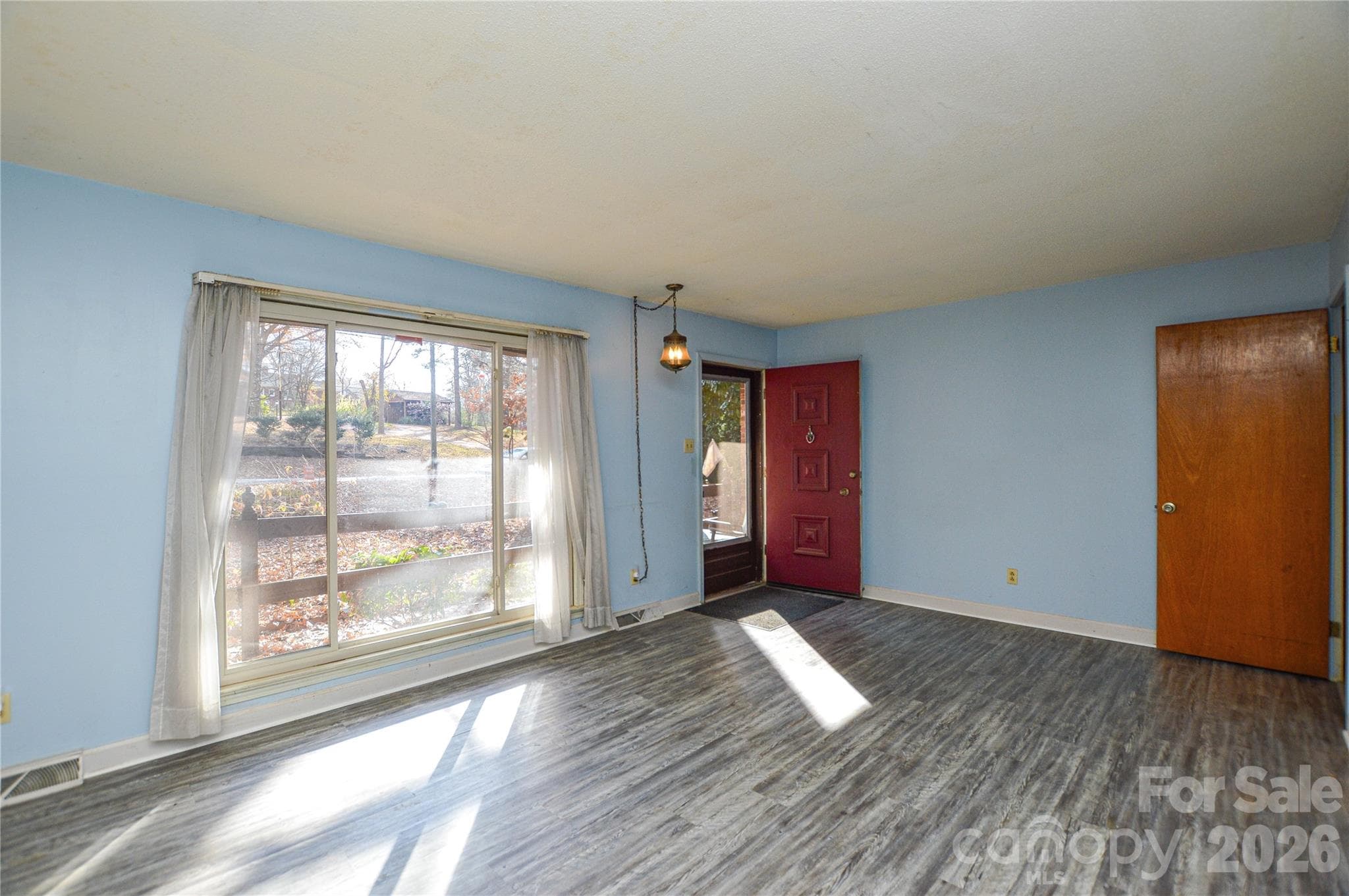 Single Family Residence at Statesville, photo 8 of 44
