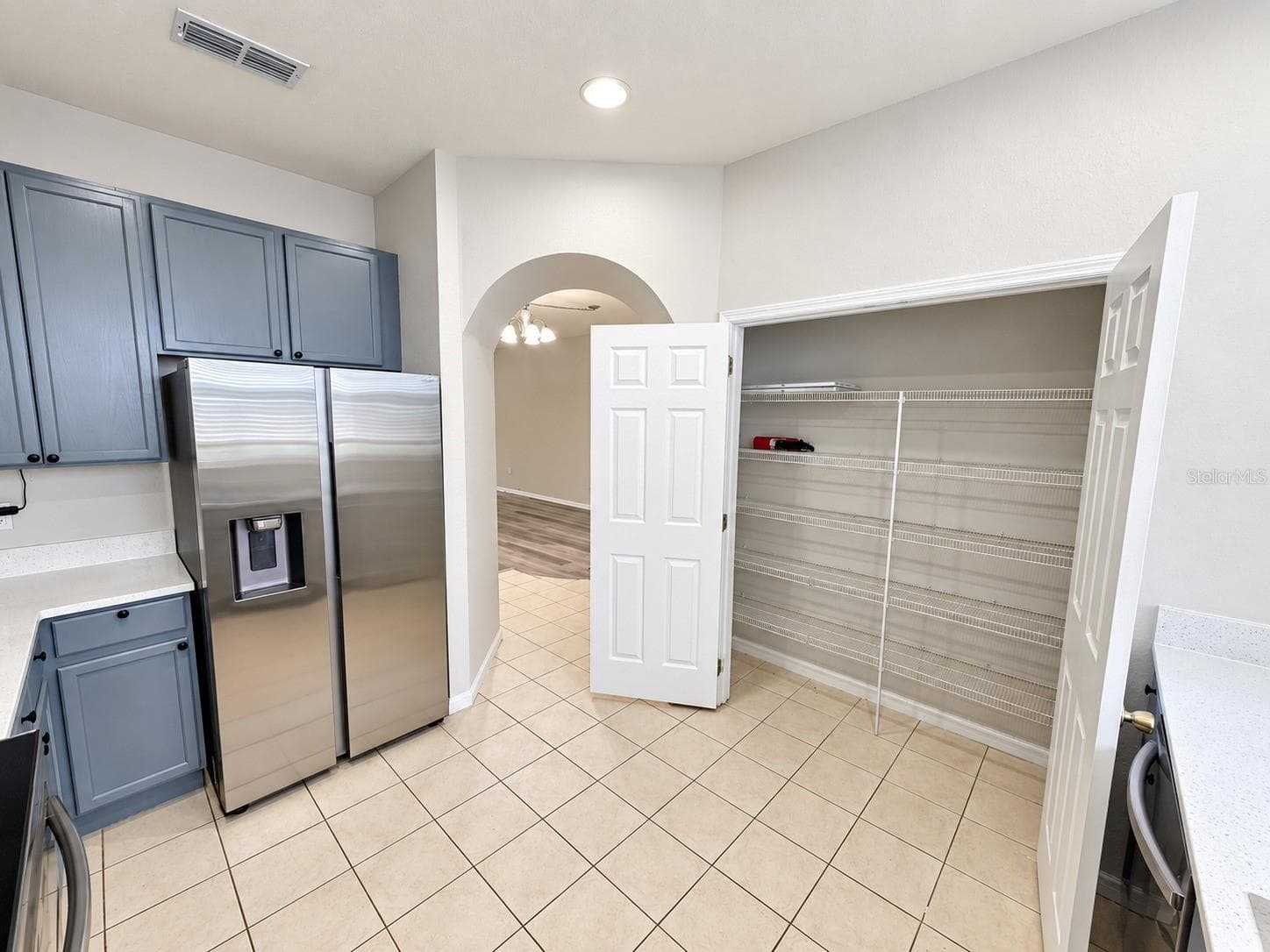 Kitchen ample Pantry - 4996 TOWN TER N, KISSIMMEE