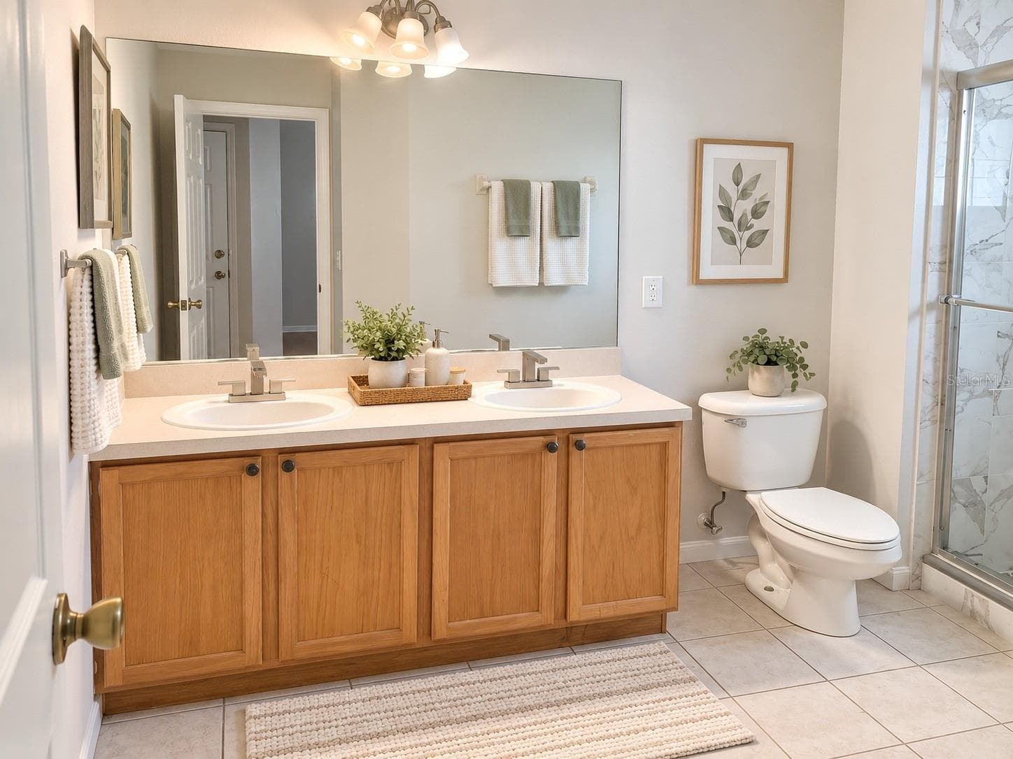 Master Bathroom virtual staging - 4996 TOWN TER N, KISSIMMEE
