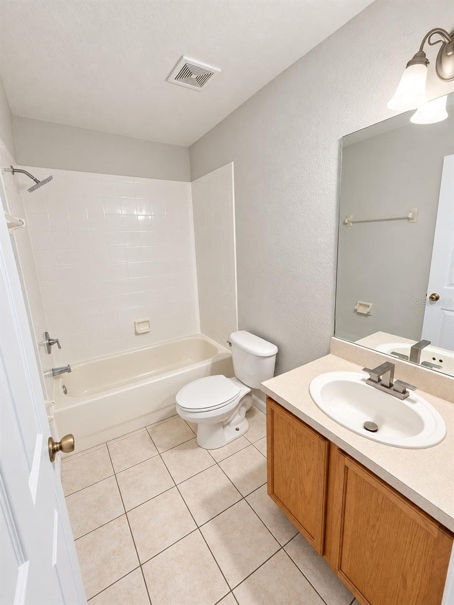 2nd Bathroom - 4996 TOWN TER N, KISSIMMEE