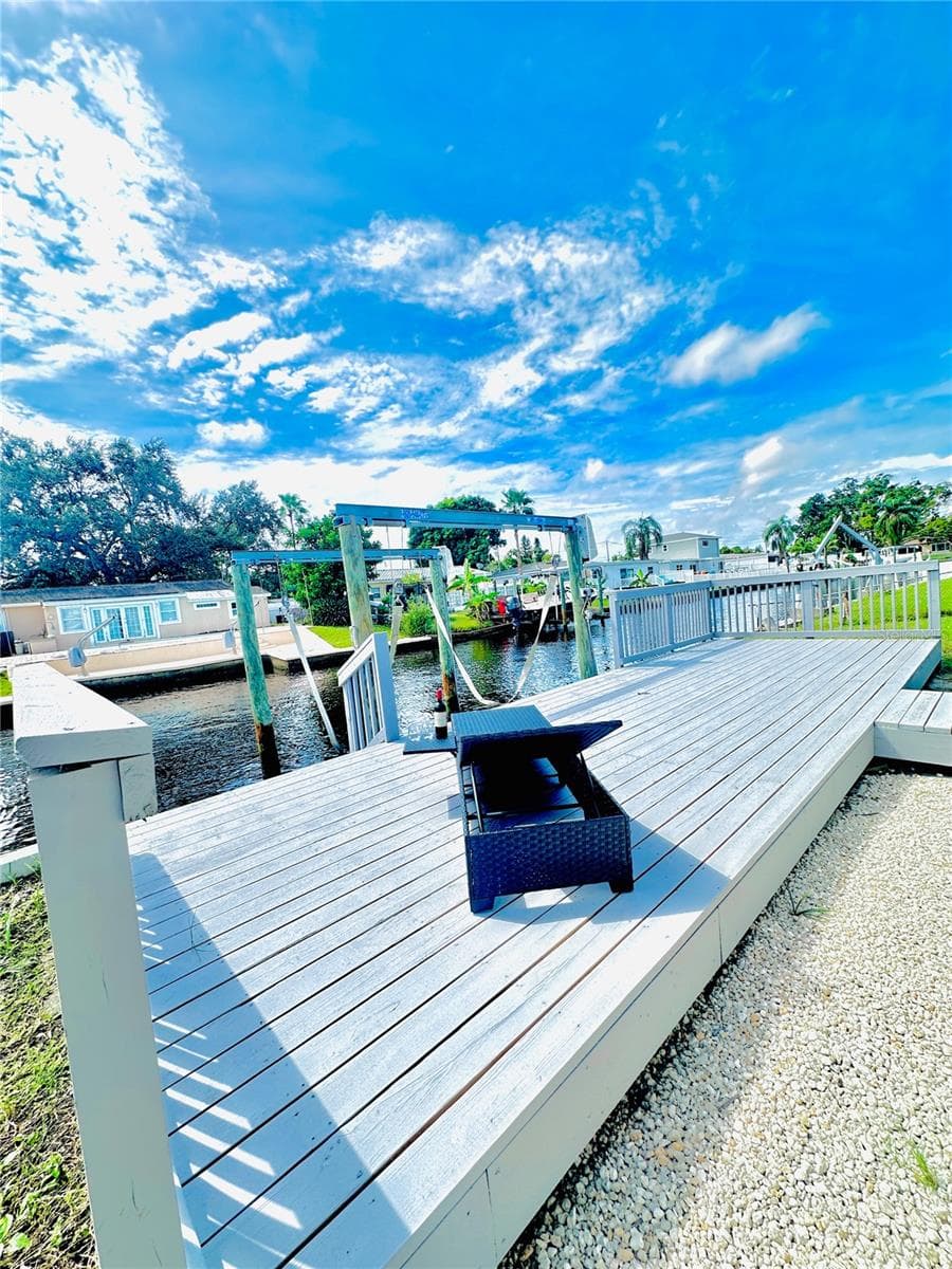 DOCK - 9460 TREASURE LN NE, ST PETERSBURG