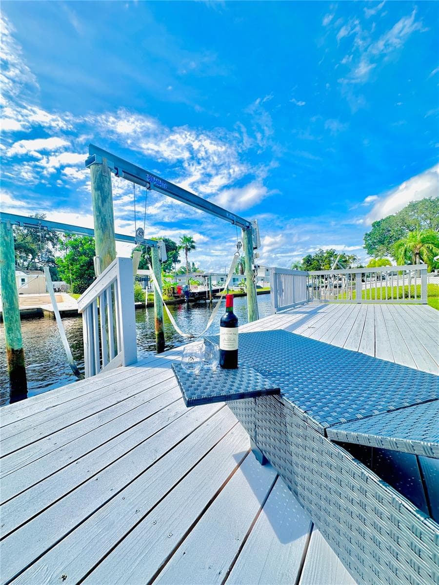 DOCK - 9460 TREASURE LN NE, ST PETERSBURG