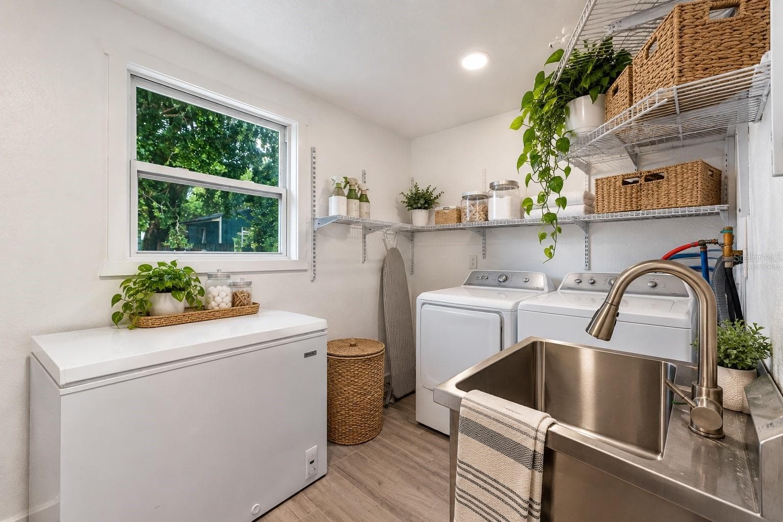 Virtually Staged - 3221 UNDERHILL CT, ORLANDO