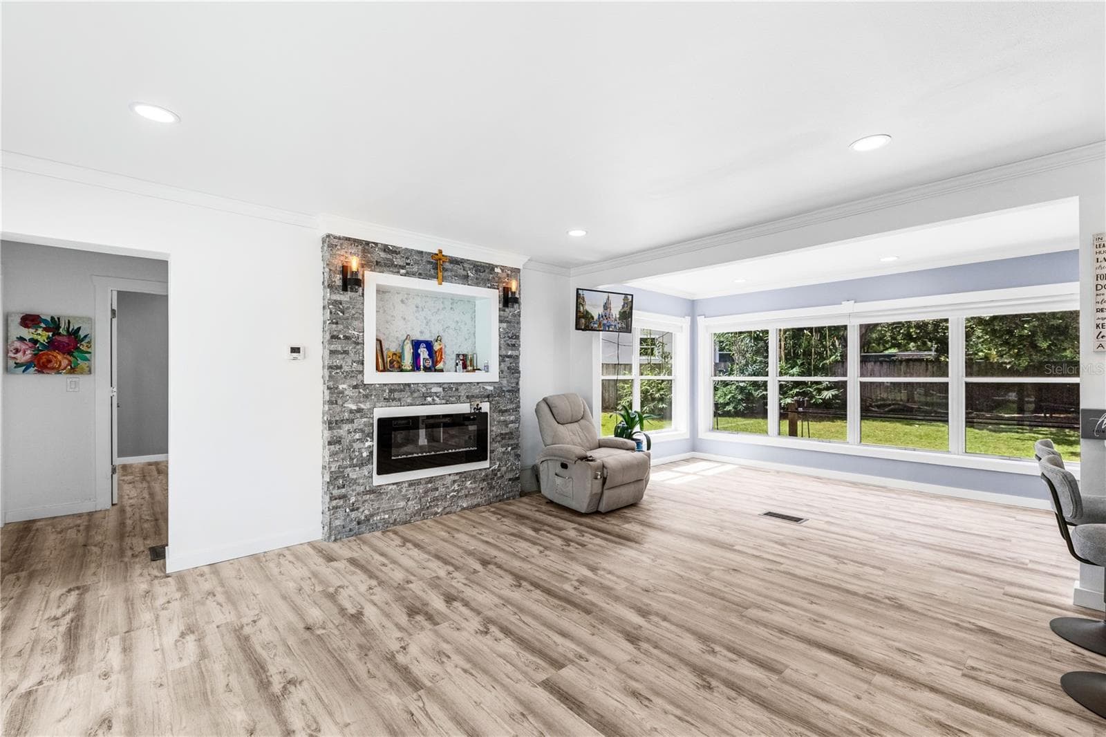 Single Family Residence at 3221 UNDERHILL CT, ORLANDO, photo 8 of 37